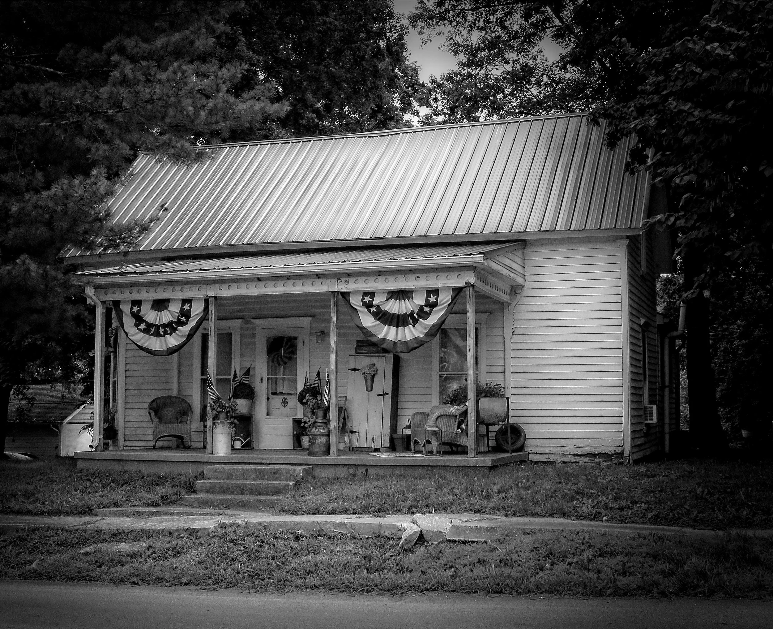 Patriotic Marengo Home