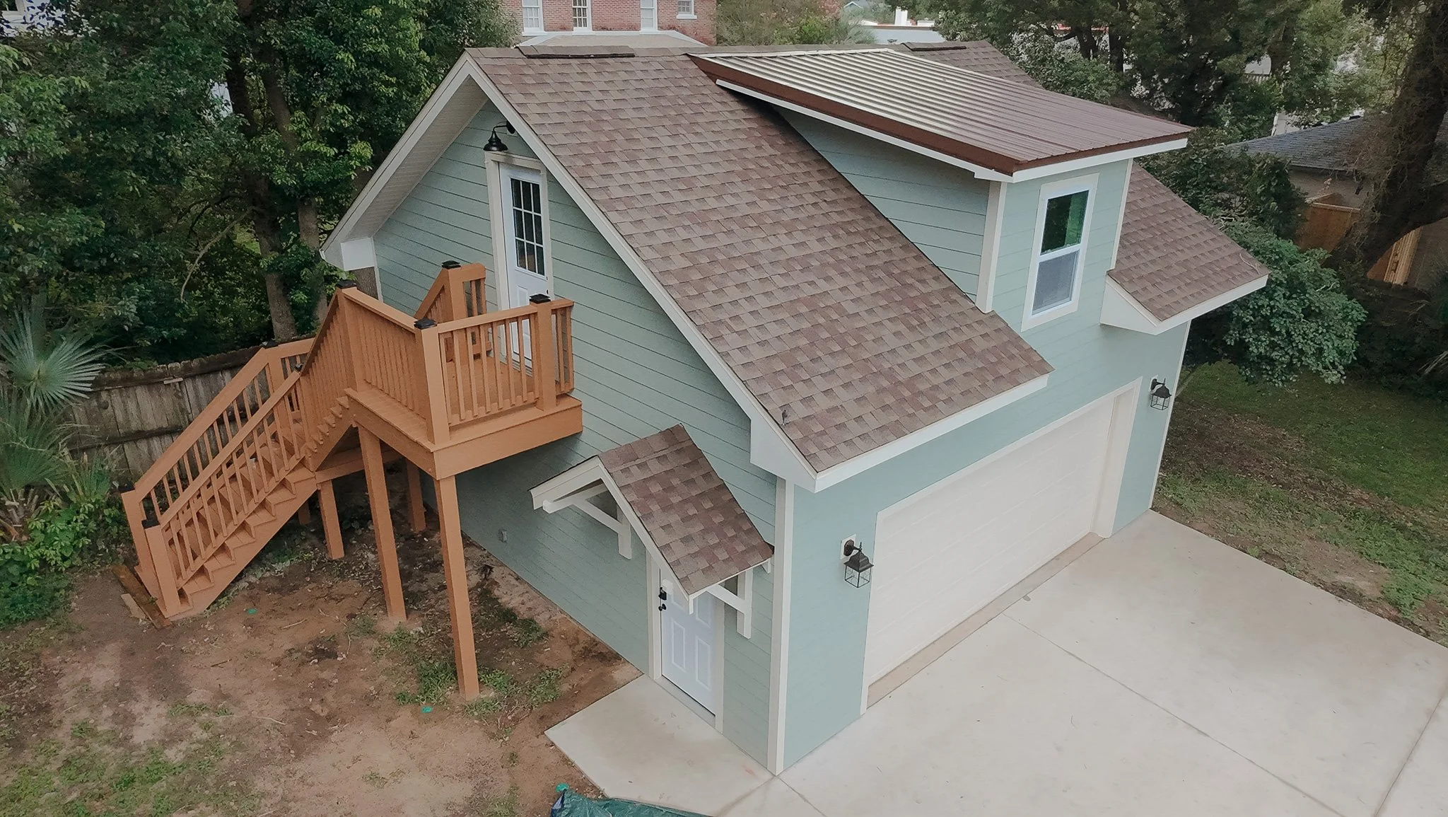 Why Roof Leaks Get Worse During Our Cool Season in Pensacola