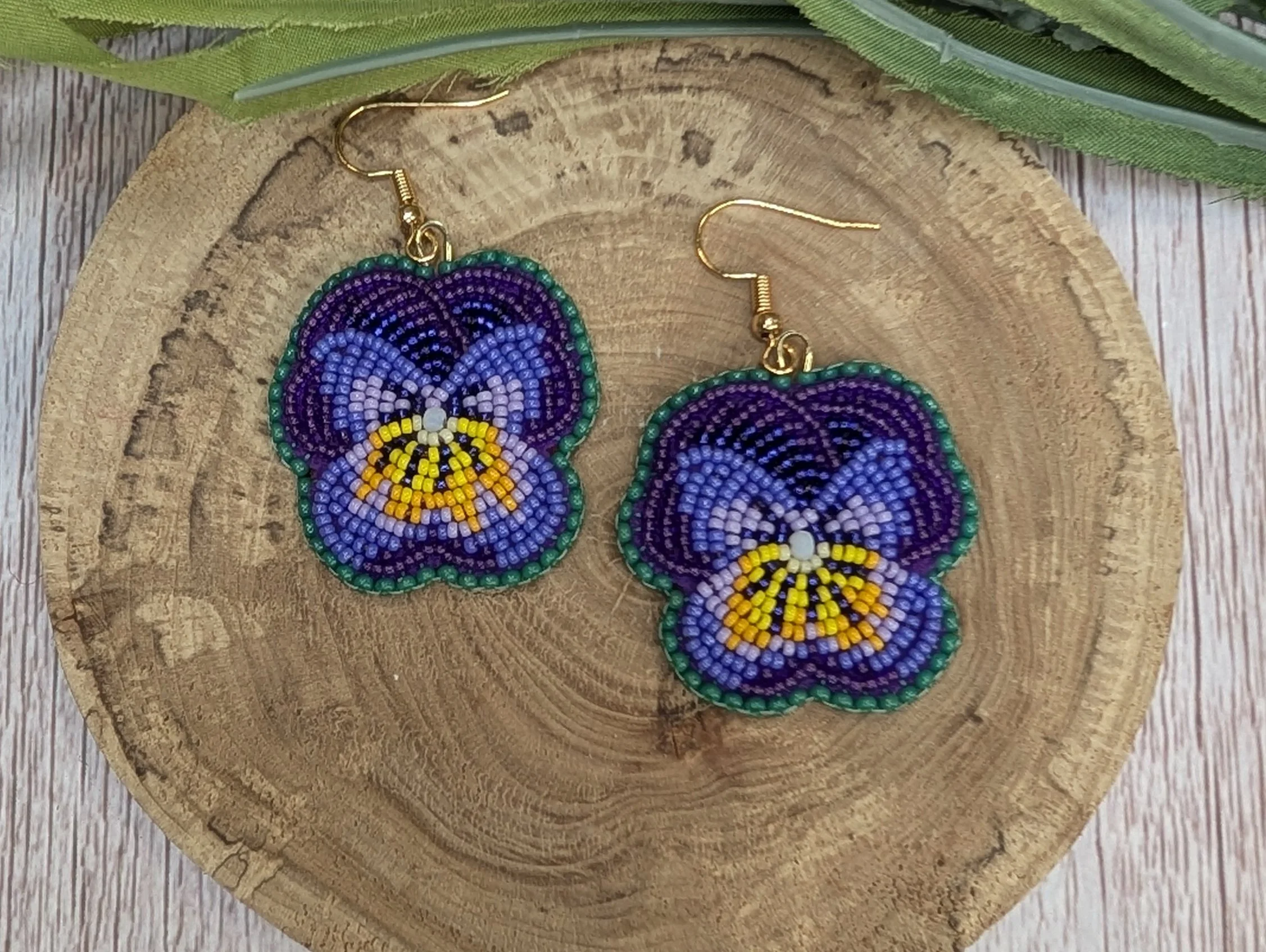 Beaded pansy earrings