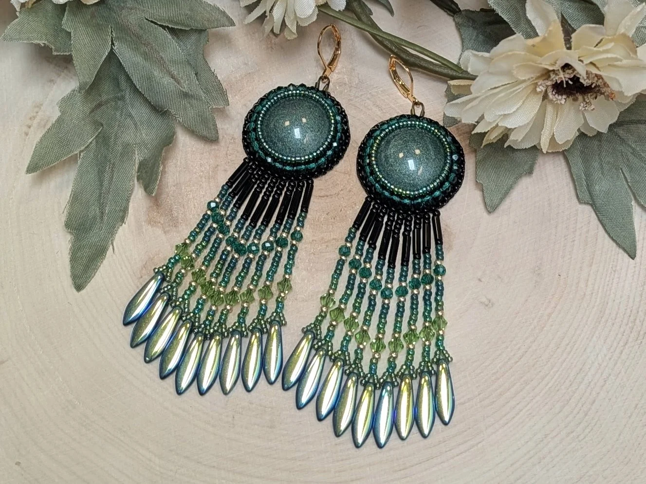 Green and black long dagger fringe