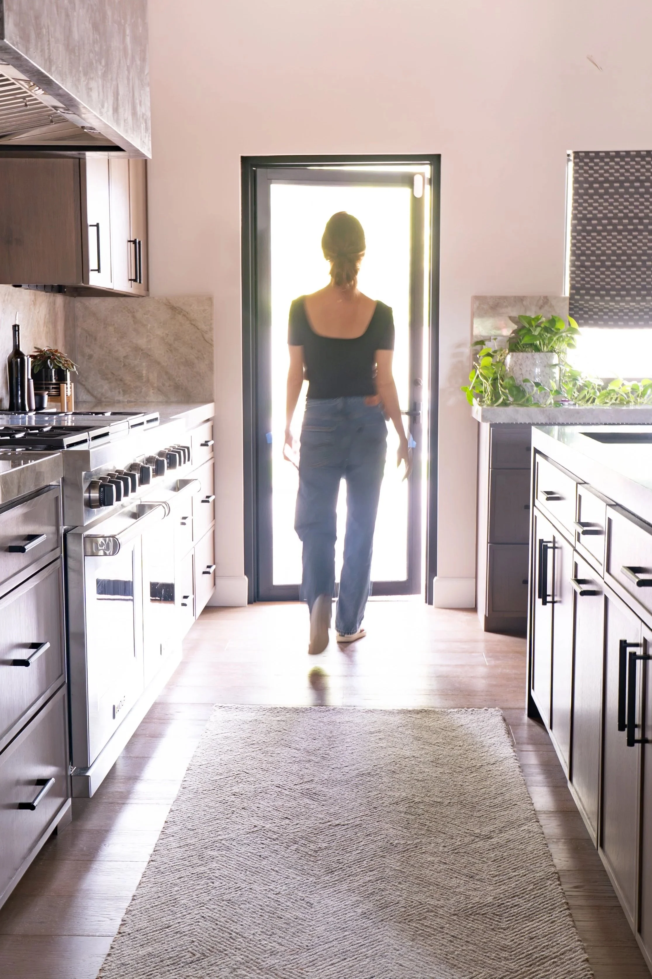 reg Egg interior design for modern kitchen