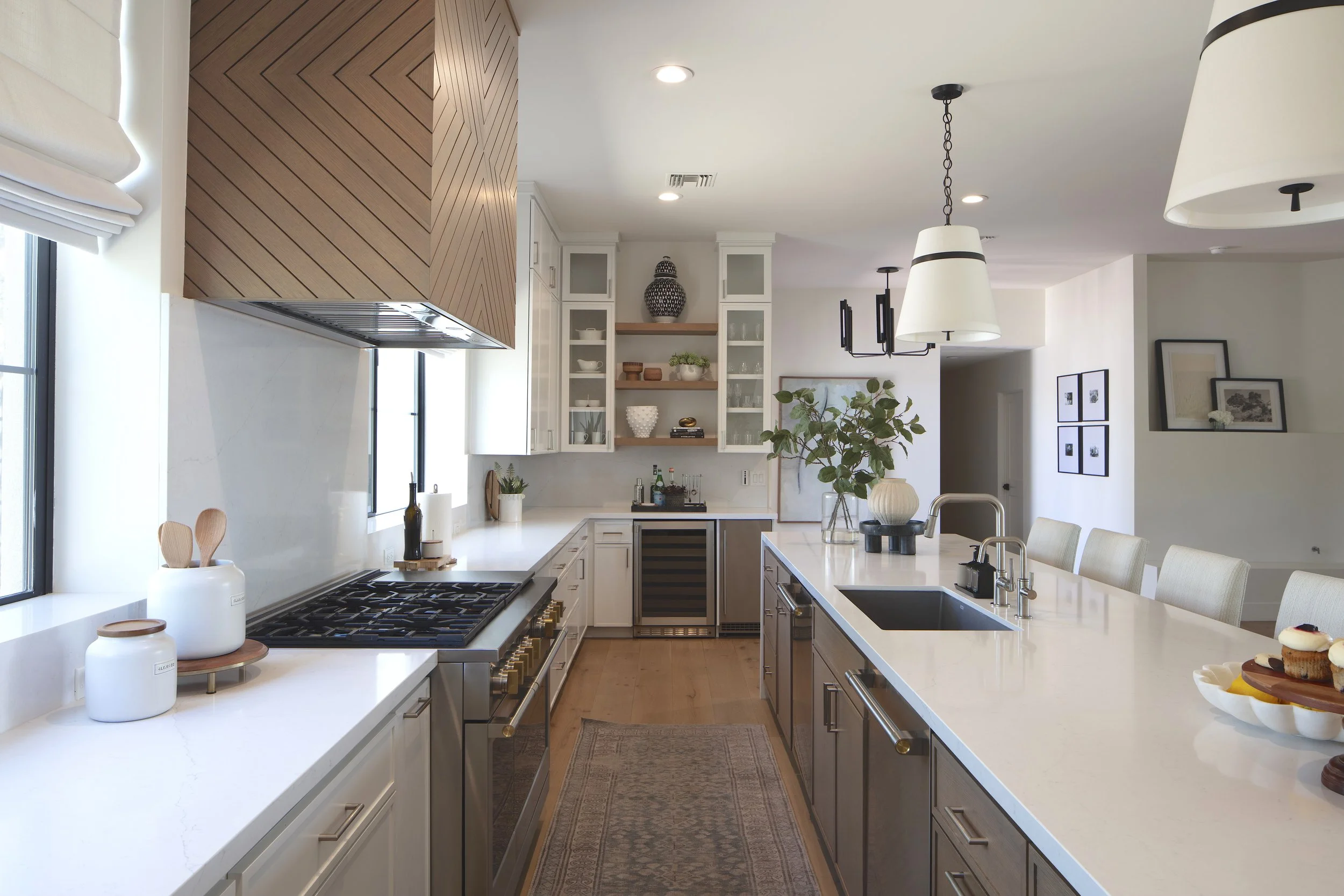 Luxury Paradise Valley kitchen remodel by Scottsdale interior designers