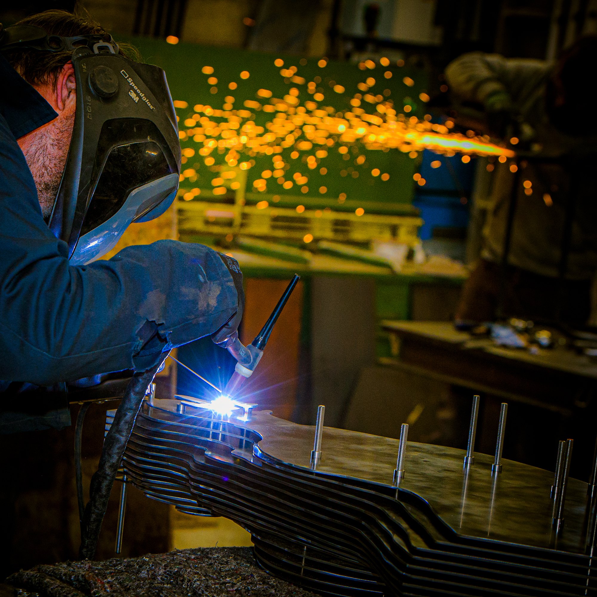 In the workshop - assebling Drinking Horse V. Photograph Nigel Hudson 6.jpg