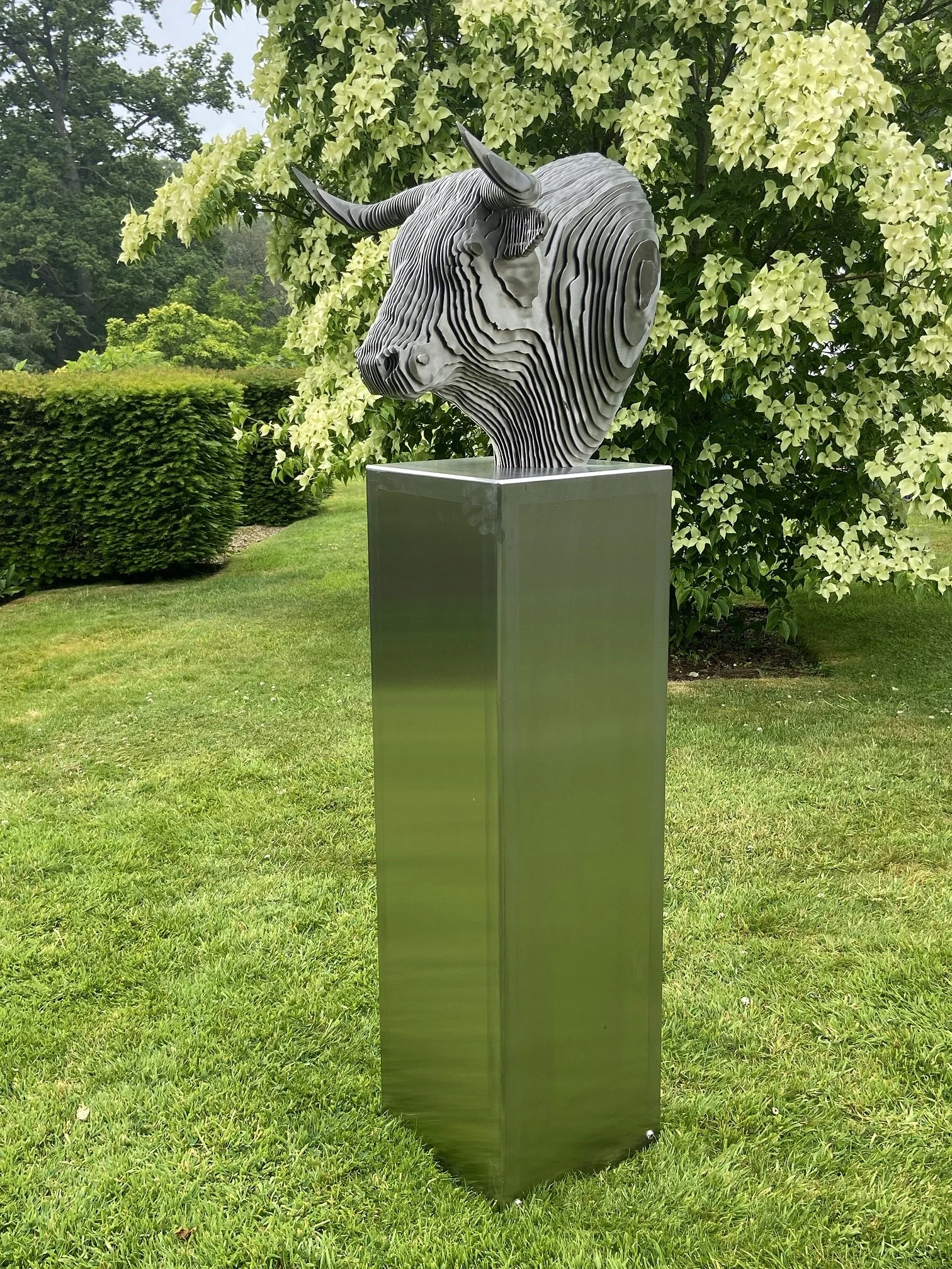 'EL TORO III'. 140cm x 40cm x 40cm Stainless steel. Edition of 8 £11.500. Photo The Artist 5.JPG
