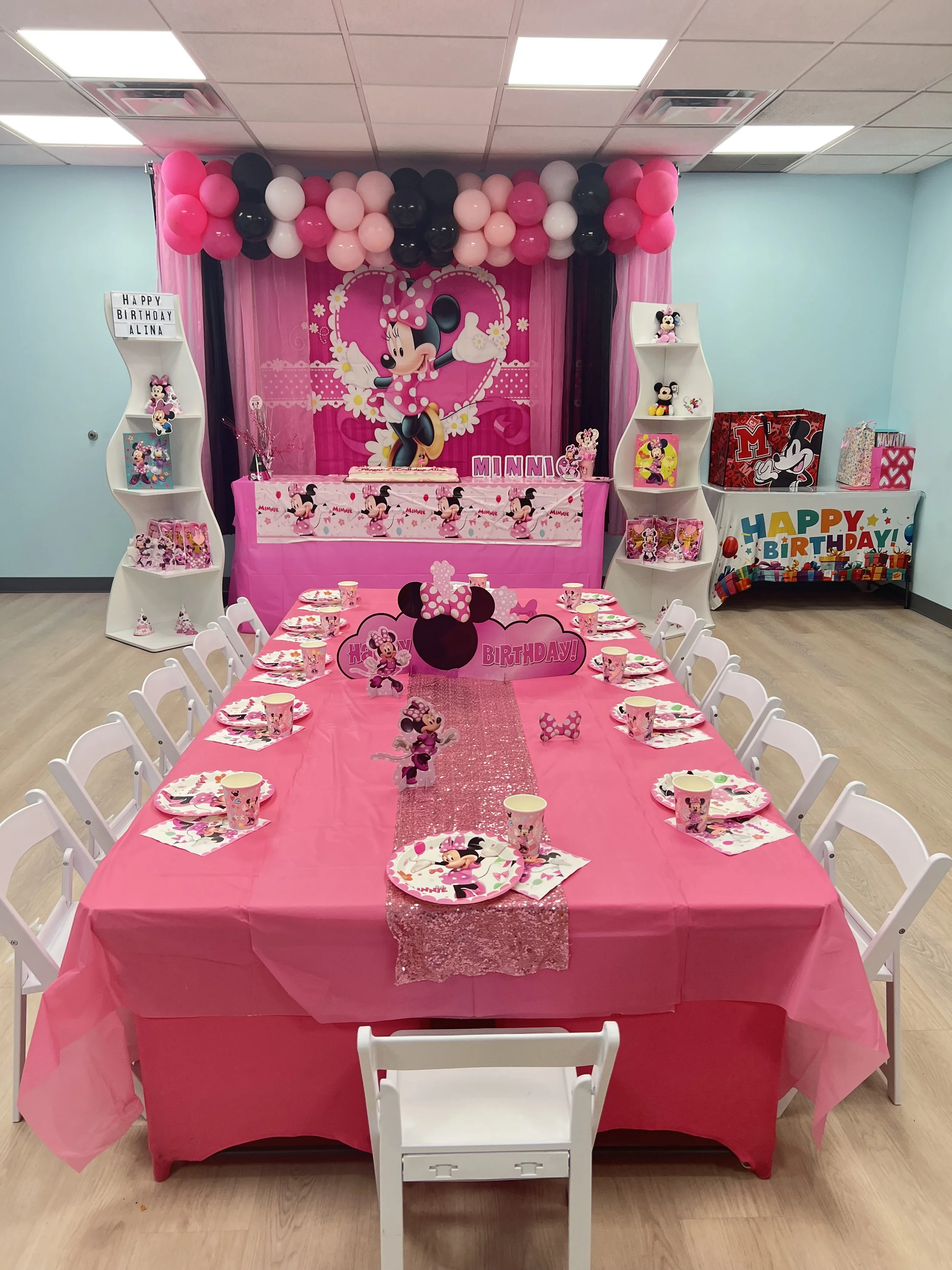 38. Minnie Mouse - Theme