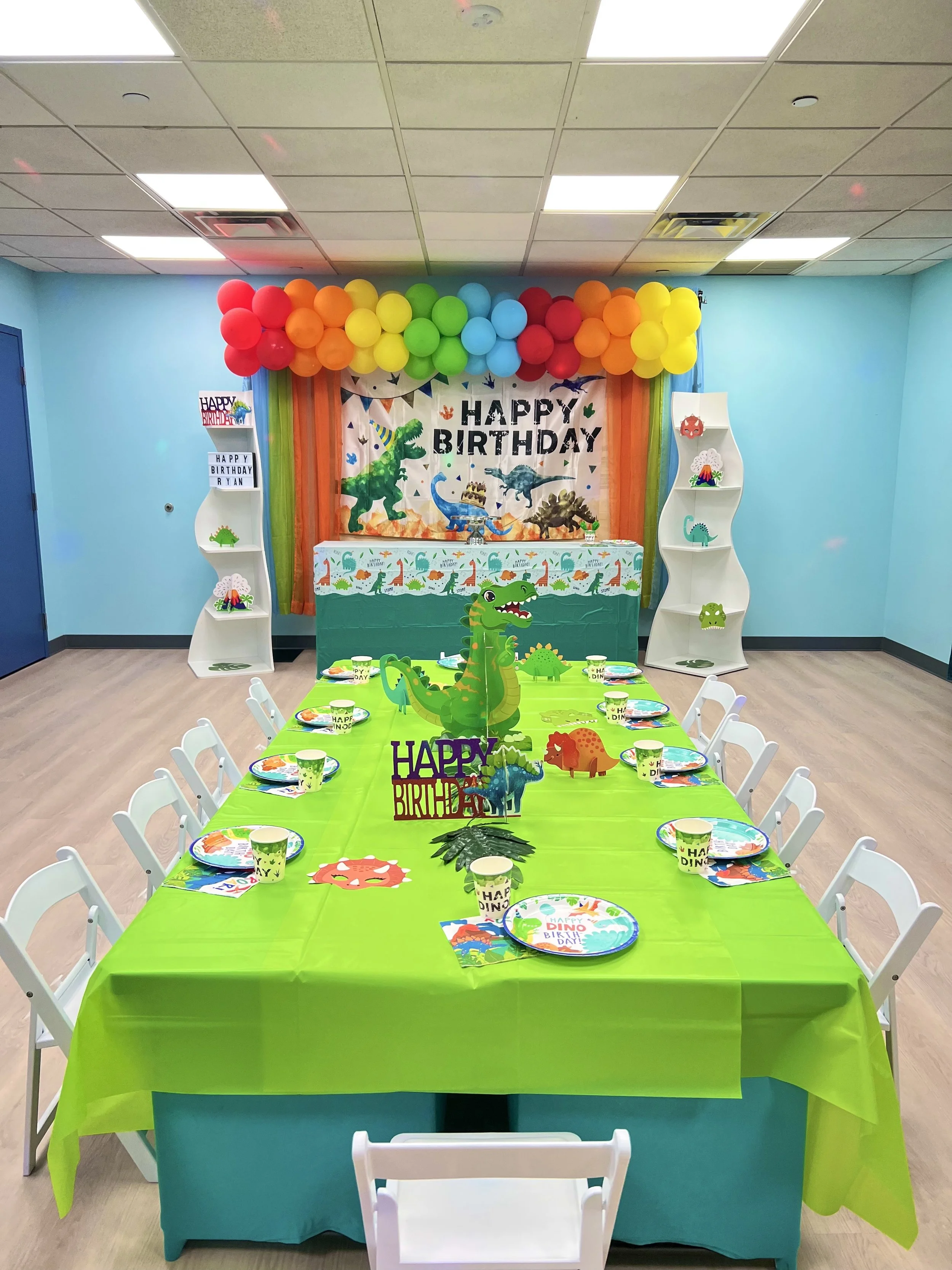 23. Colorful Dino - Theme