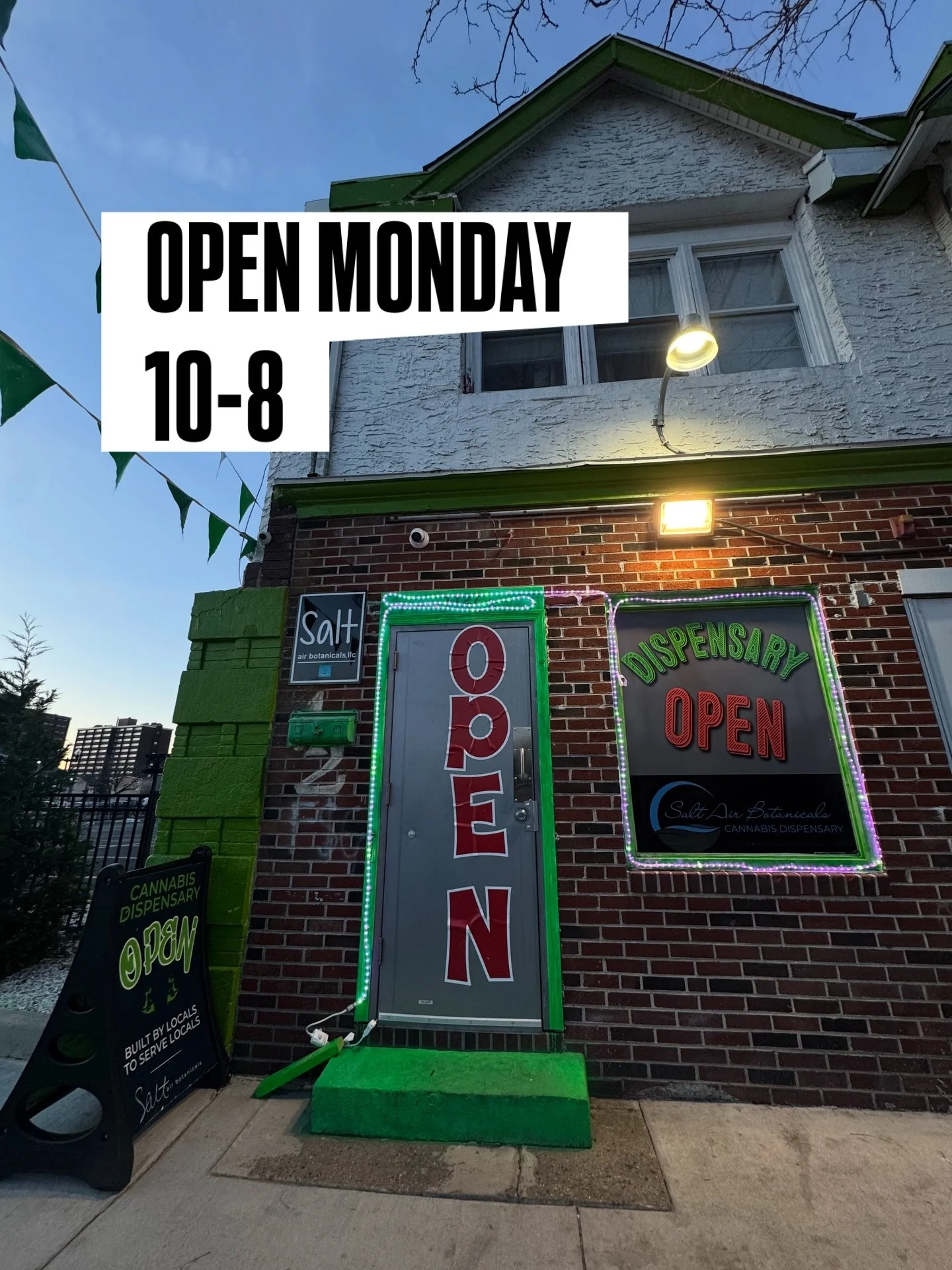 Amazing deals &amp; great customer service at Salt - come in today and get a Christmas stocking with your purchase! 10-8pm

1127 Arctic Ave @ North Carolina
#atlanticcitynj #njcannabis