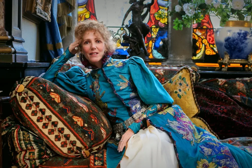 THE DIVINE SARAH BERNHARDT