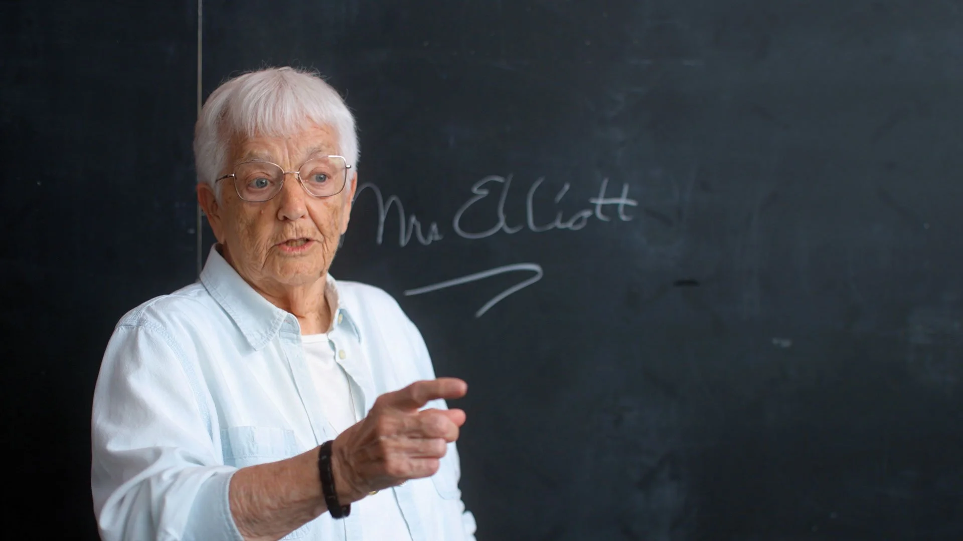 JANE ELLIOTT AGAINST THE WORLD