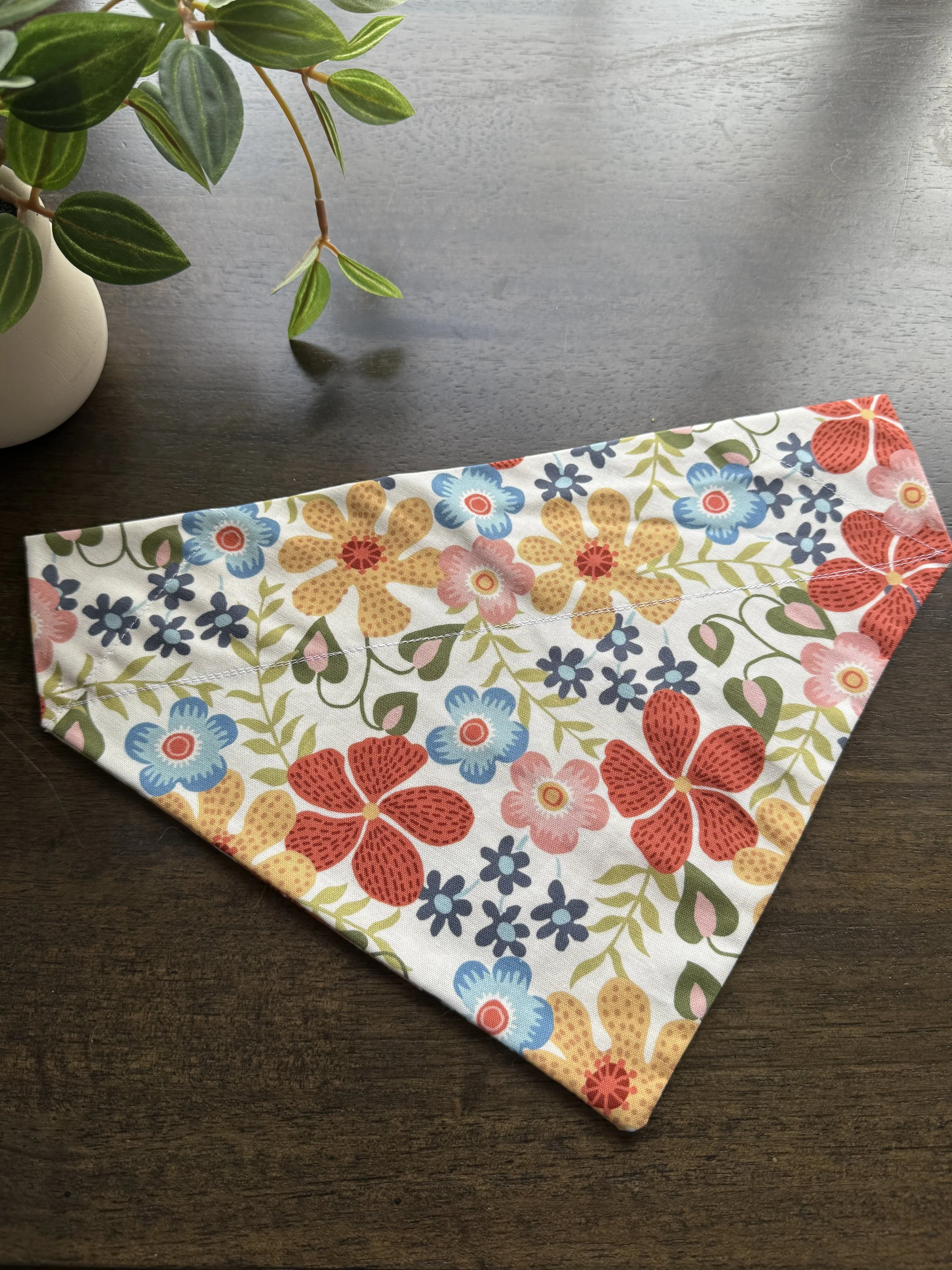 Retro Wildflower Bandana - Over the Collar