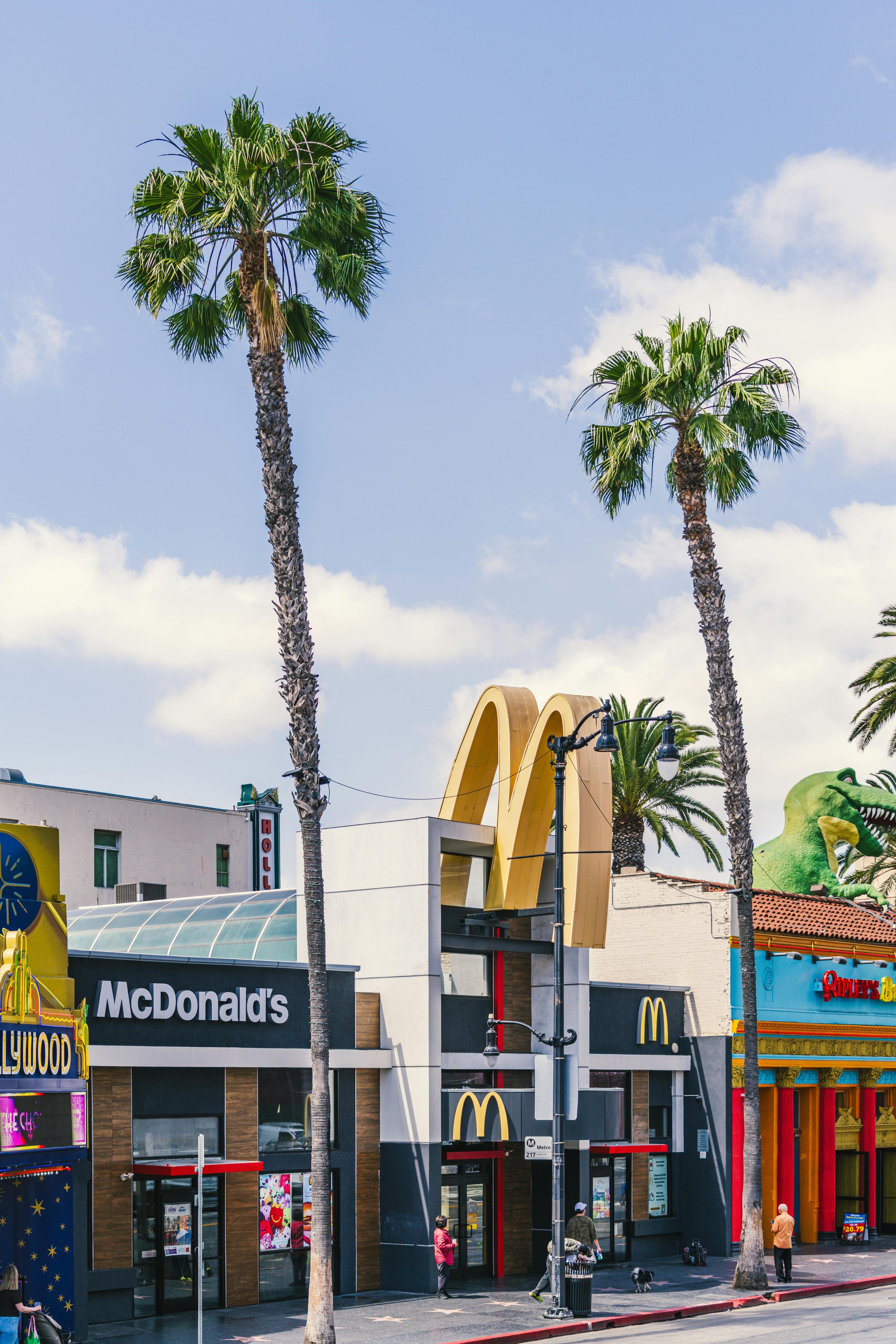 Commercial Property Maintenance.
Trusted care for retail and commercial spaces—Fixliving Solutions ensures functionality, safety, and aesthetics for your business environment.