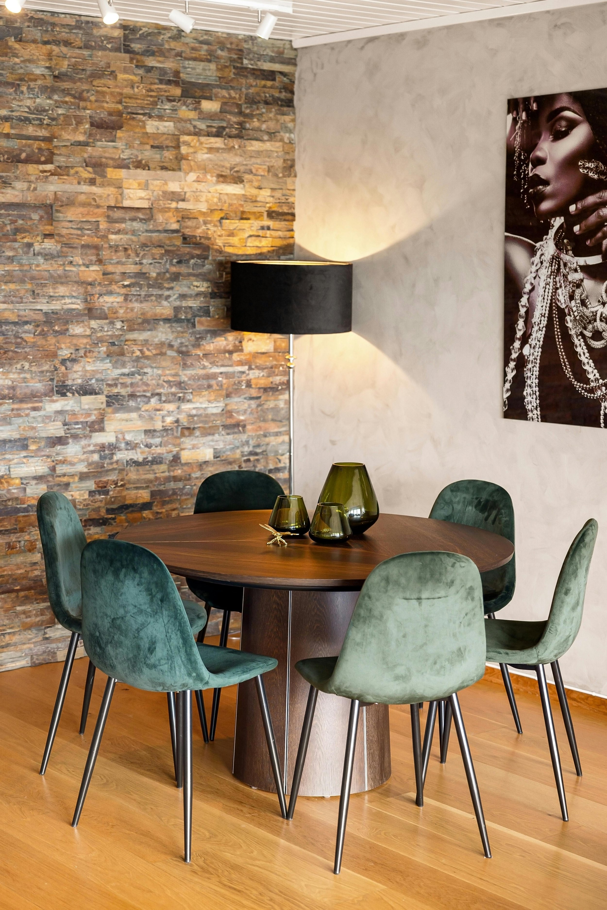 Accent Stone Wall.
Textured stone accent wall installation that transforms any room into a bold and sophisticated space.