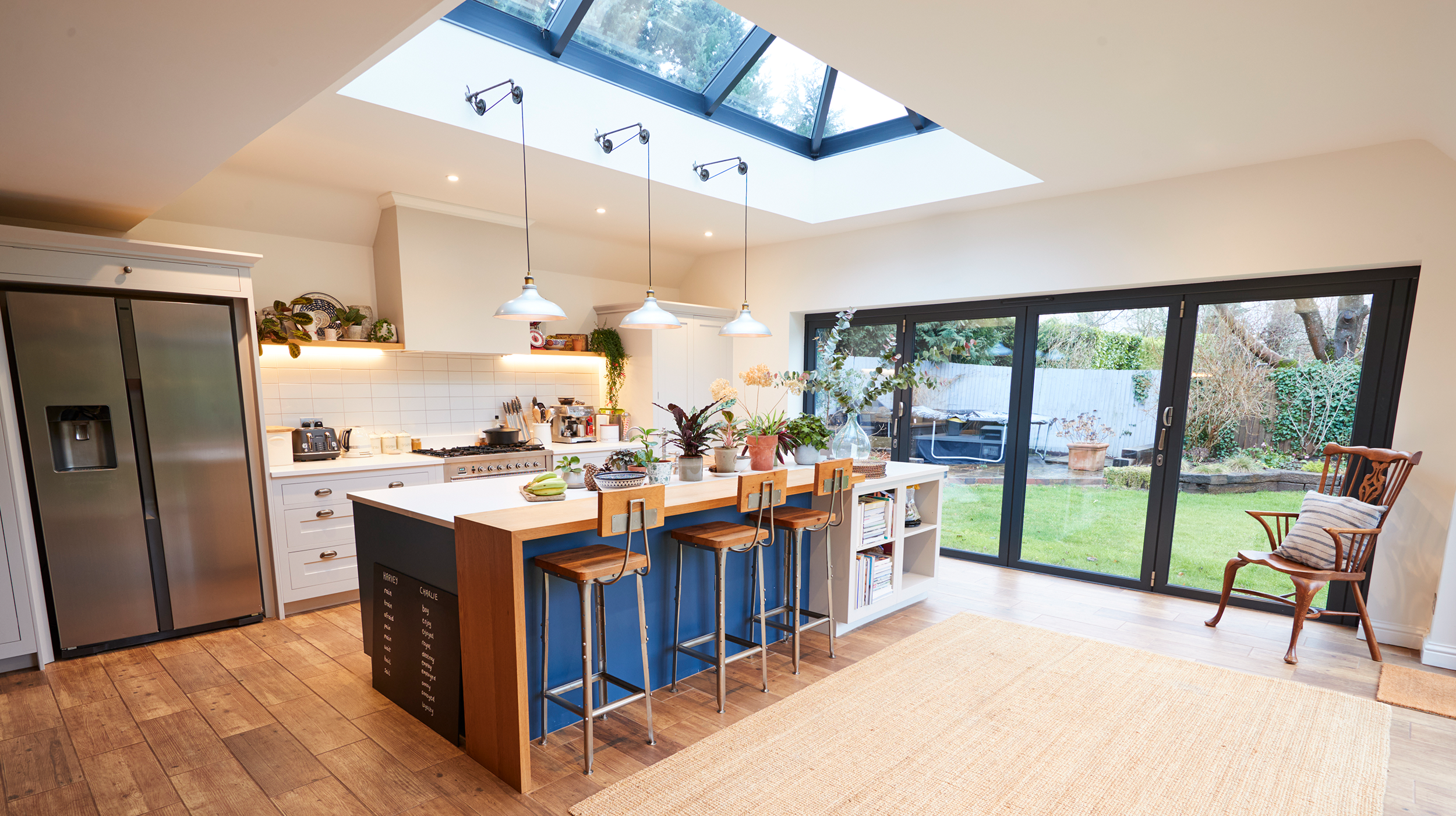 Kitchen with fixed skylight