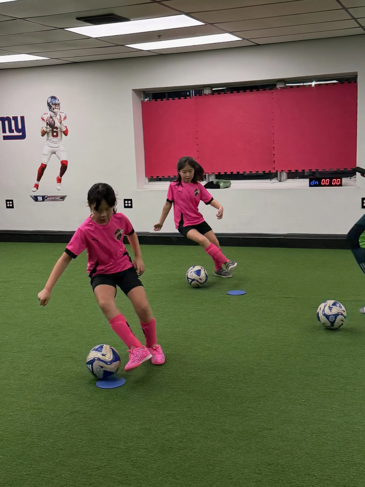 January Vybz, it&rsquo;s been a vibe 🧡

#soccercoach #soccercompany #trainingsoccer #soccerplayers #vybzfootball