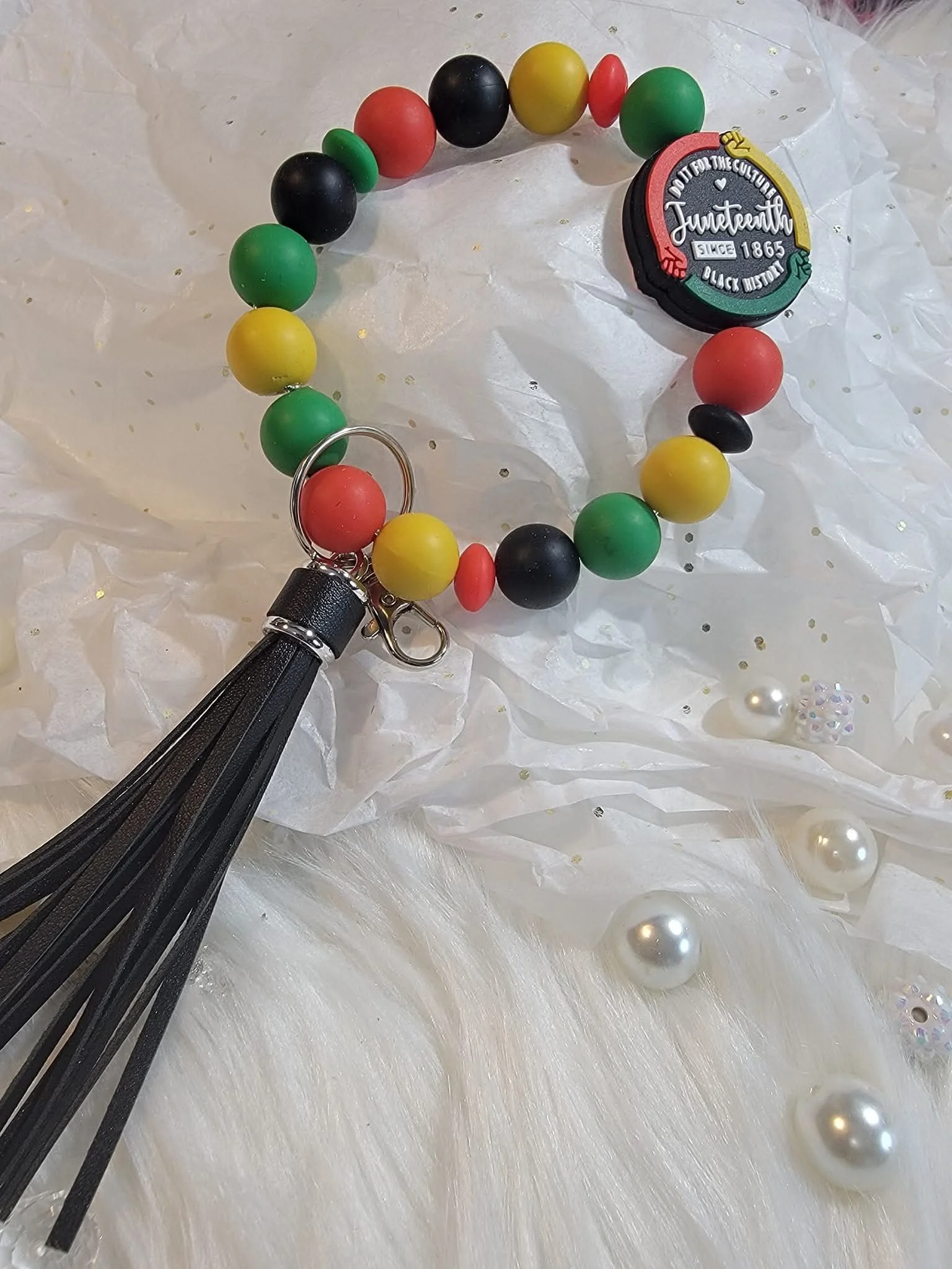 Beaded Wristlet2.jpg