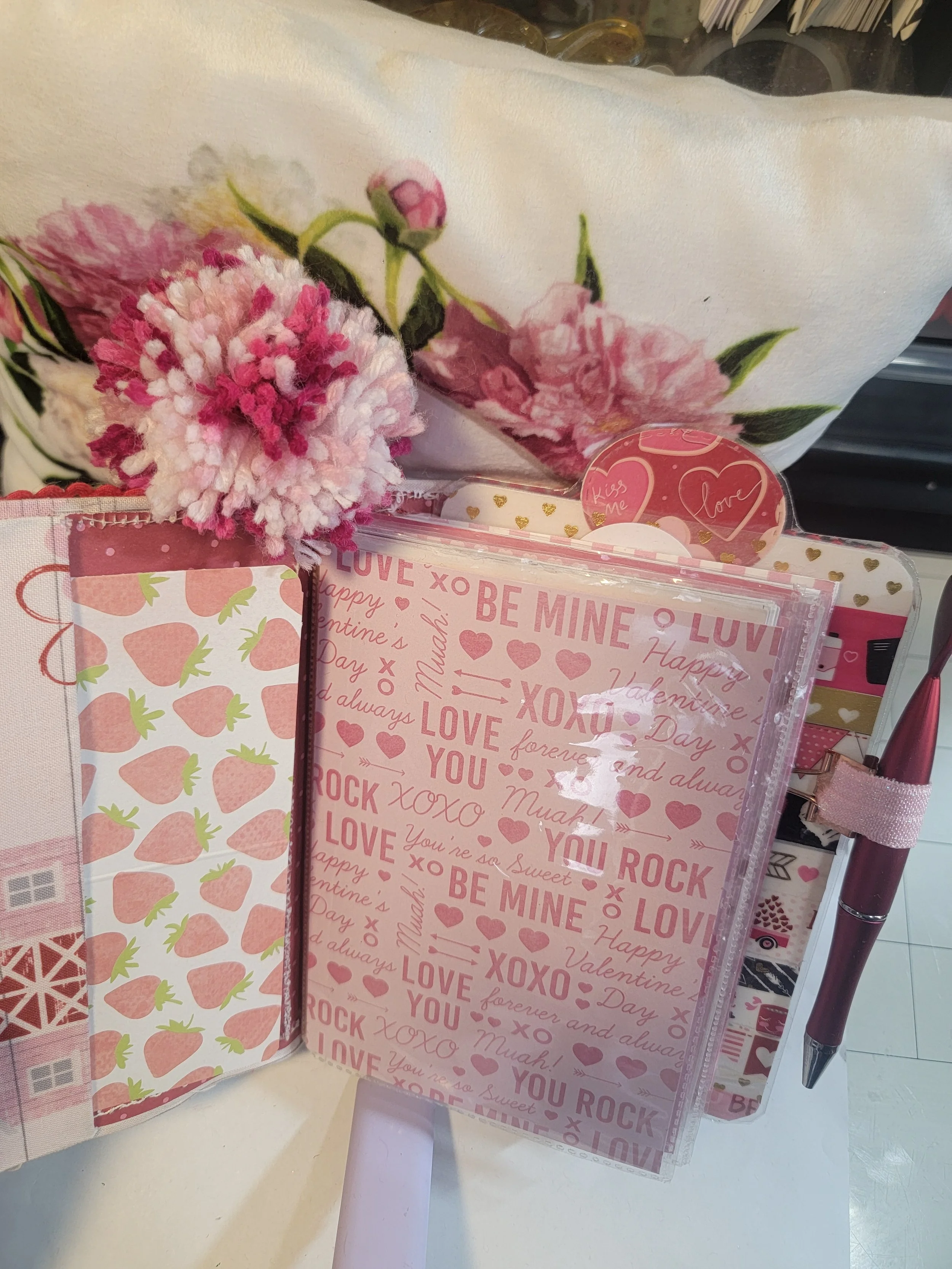 Valentine shaker planner16.jpg