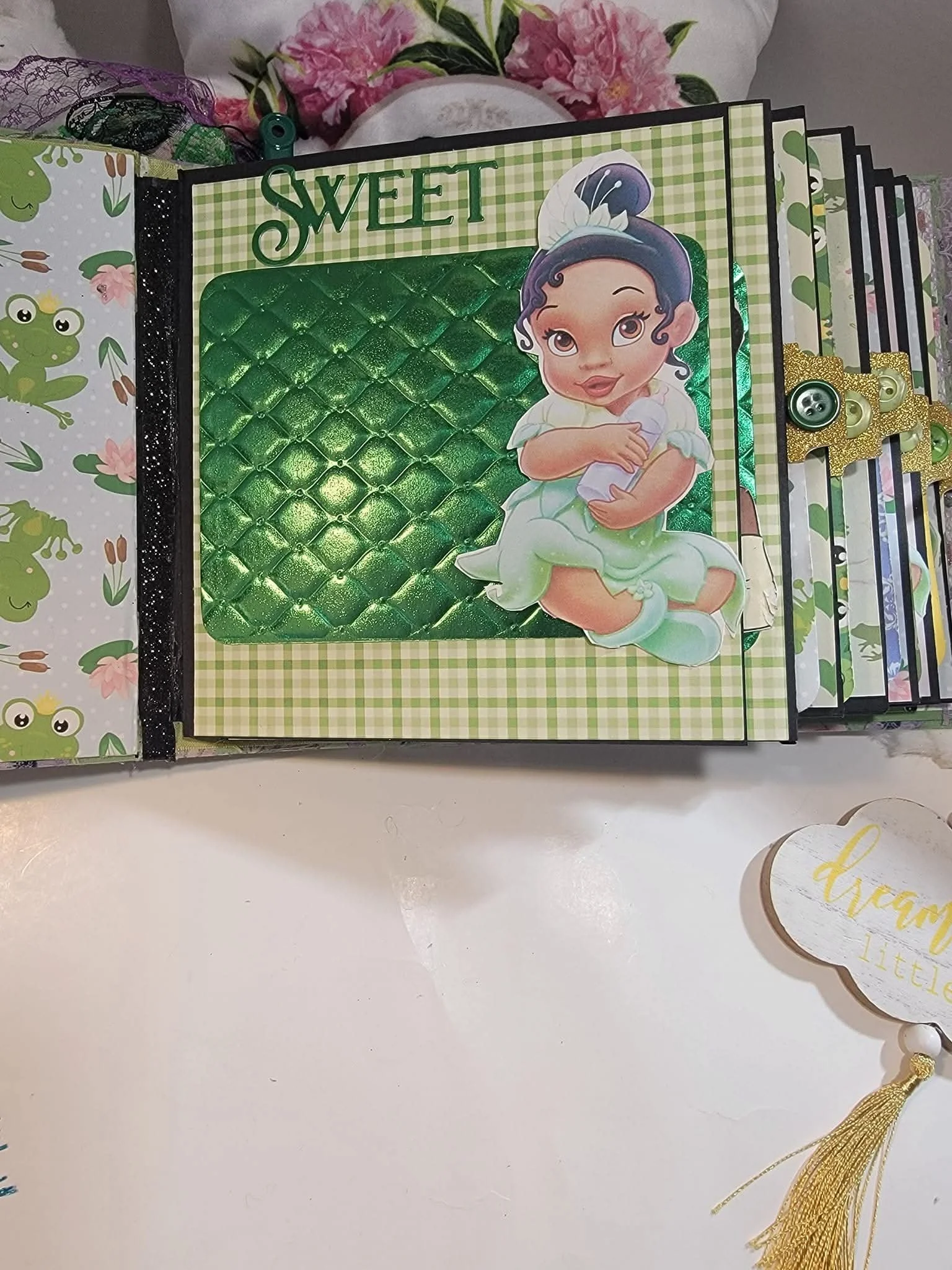 8x8 mini album 3.jpg