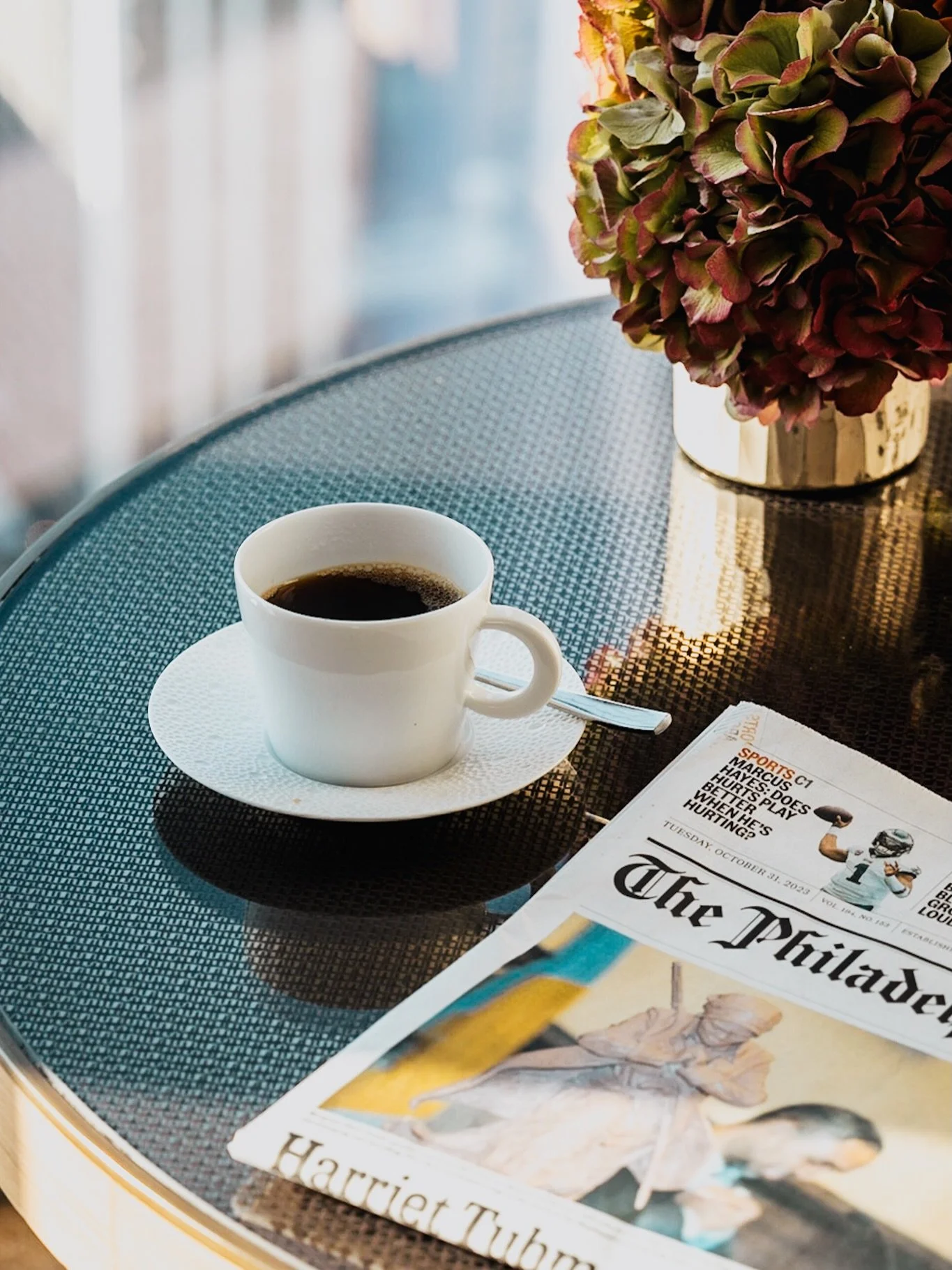 Slow mornings + a view ☕️ 

I truly enjoy capturing individual moments that come together to tell a story. 

Even something as brief as a peaceful morning requires intentional captures that are appealing on their own and weave together to showcase an