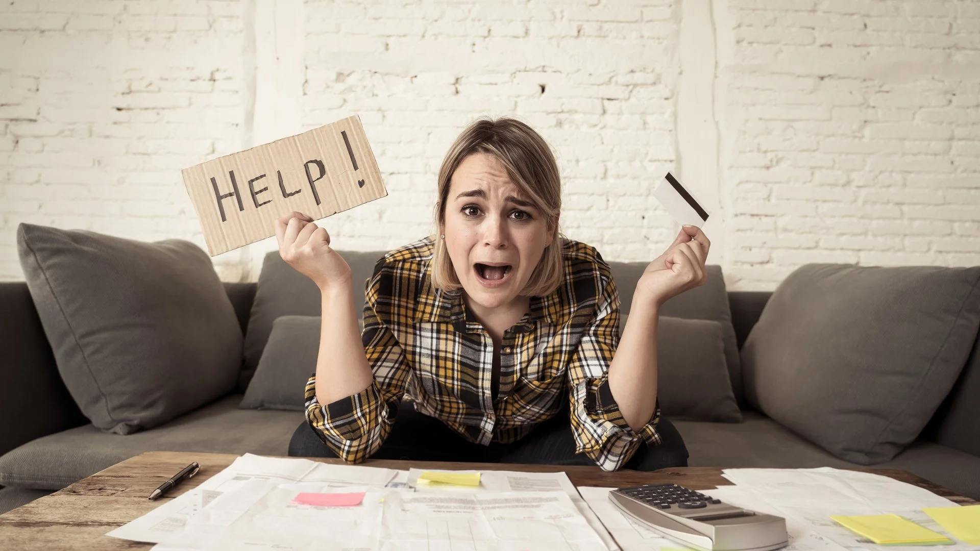 Should You Pay Off Debt, or Save?