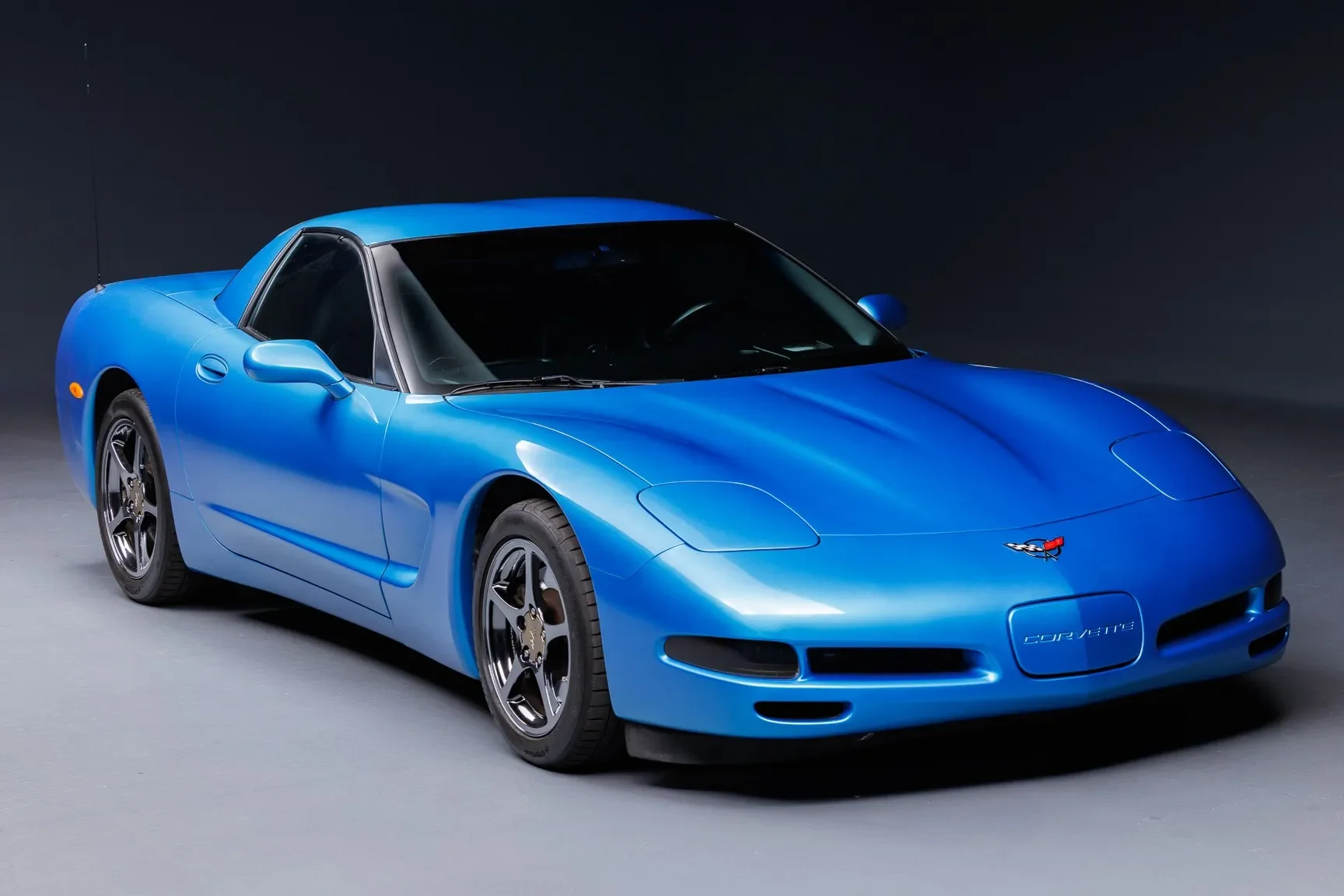 2000_chevrolet_corvette-coupe_cn9a1161-98953.webp