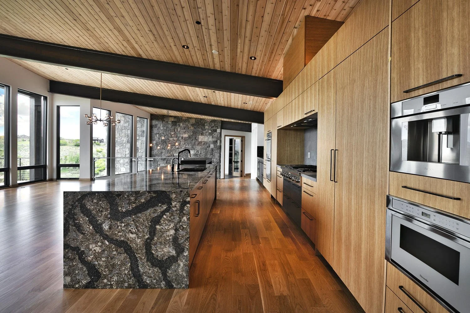 9311 Golden Spike Ct Park City-large-015-117-0219311GoldenSpikeDr-1500x1000-72dpi.jpg