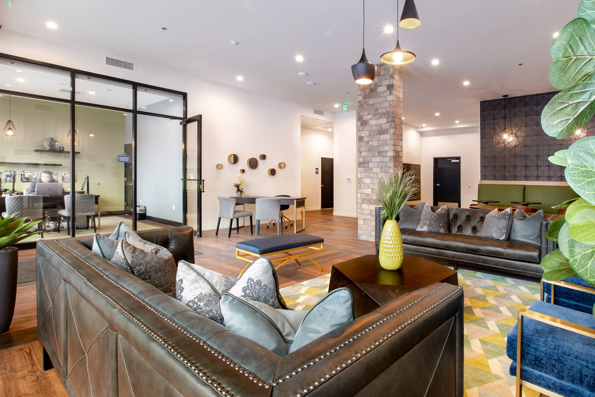 Urbana_Lobby_KL3A6827.jpg