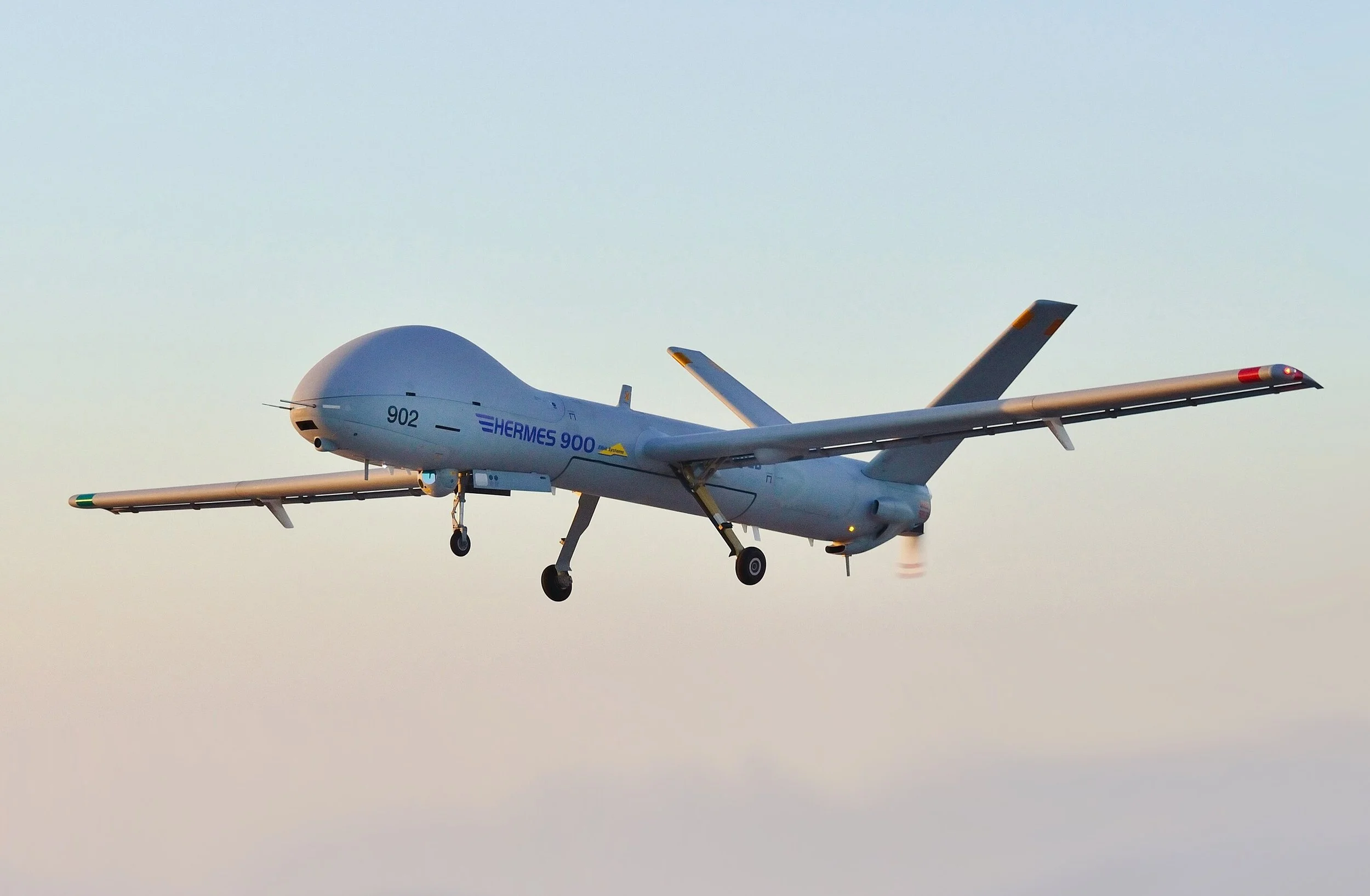 Elbit Systems 900 take off (cropped & levels). Credit: Ronite. https://creativecommons.org/licenses/by-sa/4.0/
