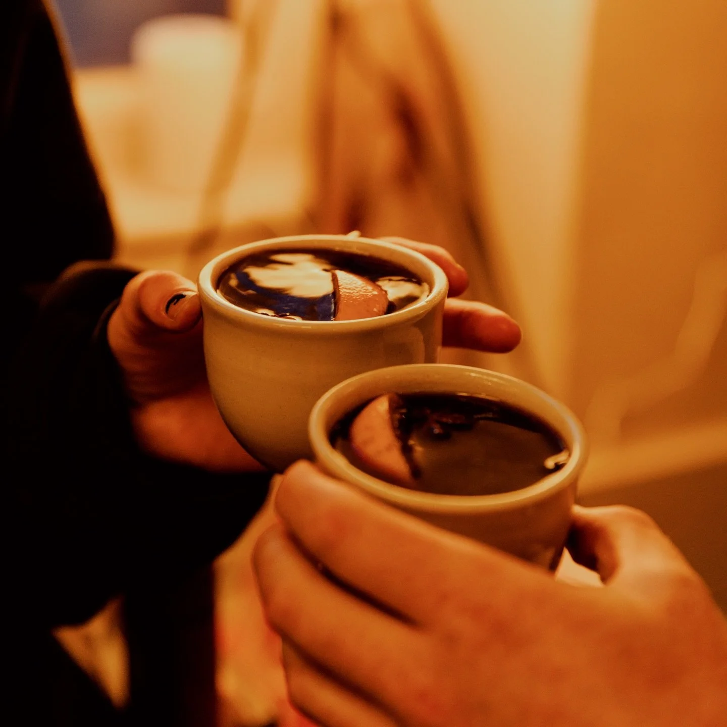 Chilly nights, shorter days, festive vibes&hellip;

Mulled wine seems entirely appropriate! 

Ours is a @four.cats.bar staple featuring an organic Tempranillo from @themodestmerchant, full of juicy rich dark fruits. Spiked with a spot of kumquat liqu