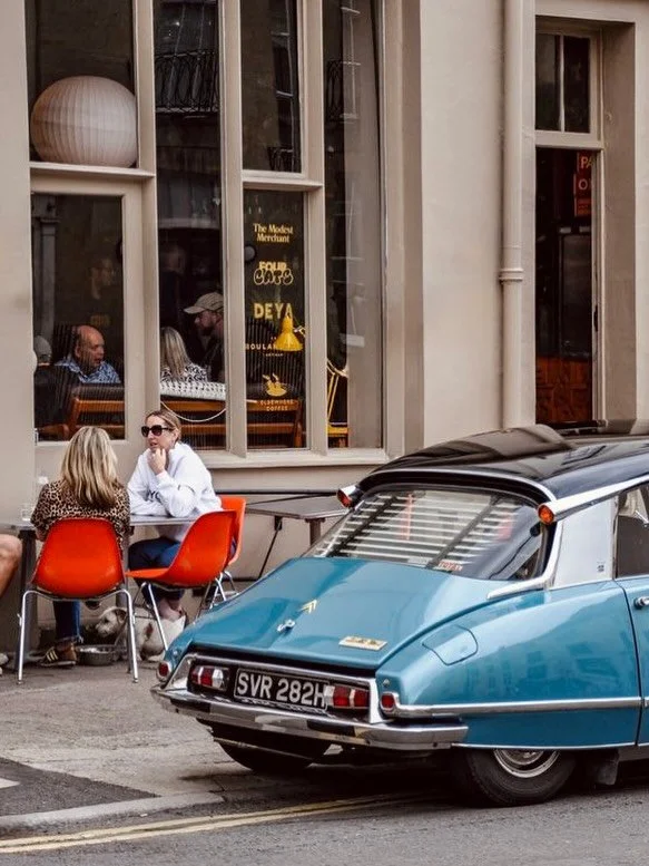 Urban regeneration. Timeless French masterpiece. #Citr&ouml;enDS #ParlerBar #VinylLounge 
Credit: @jimeeeme