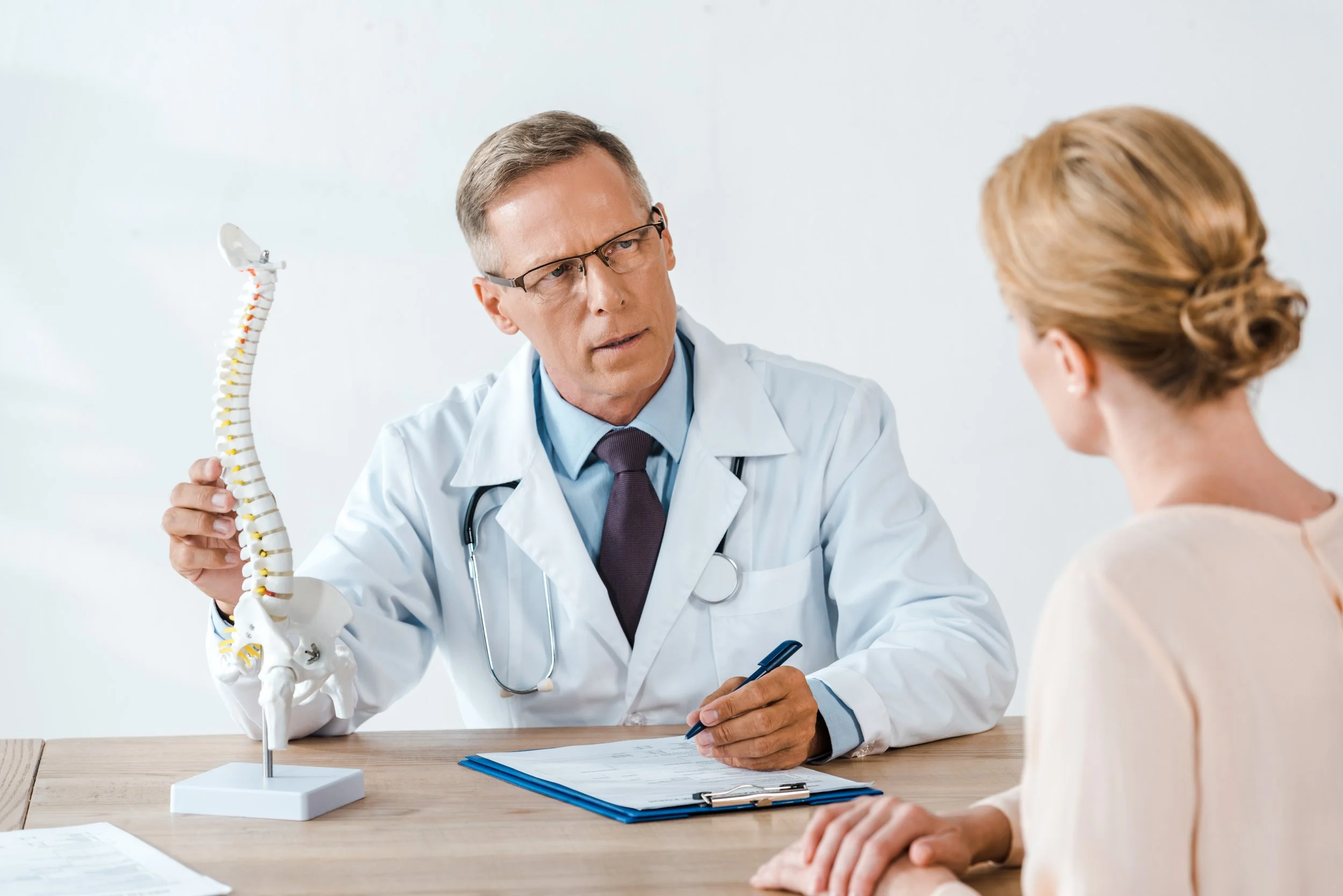 I Think I Need to See A Spine Surgeon – What to Expect at Your First Spine Consultation