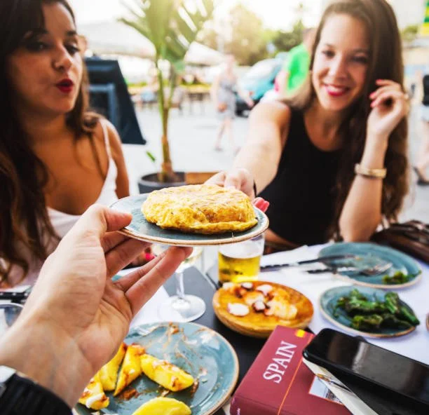 What is Tapeo? 