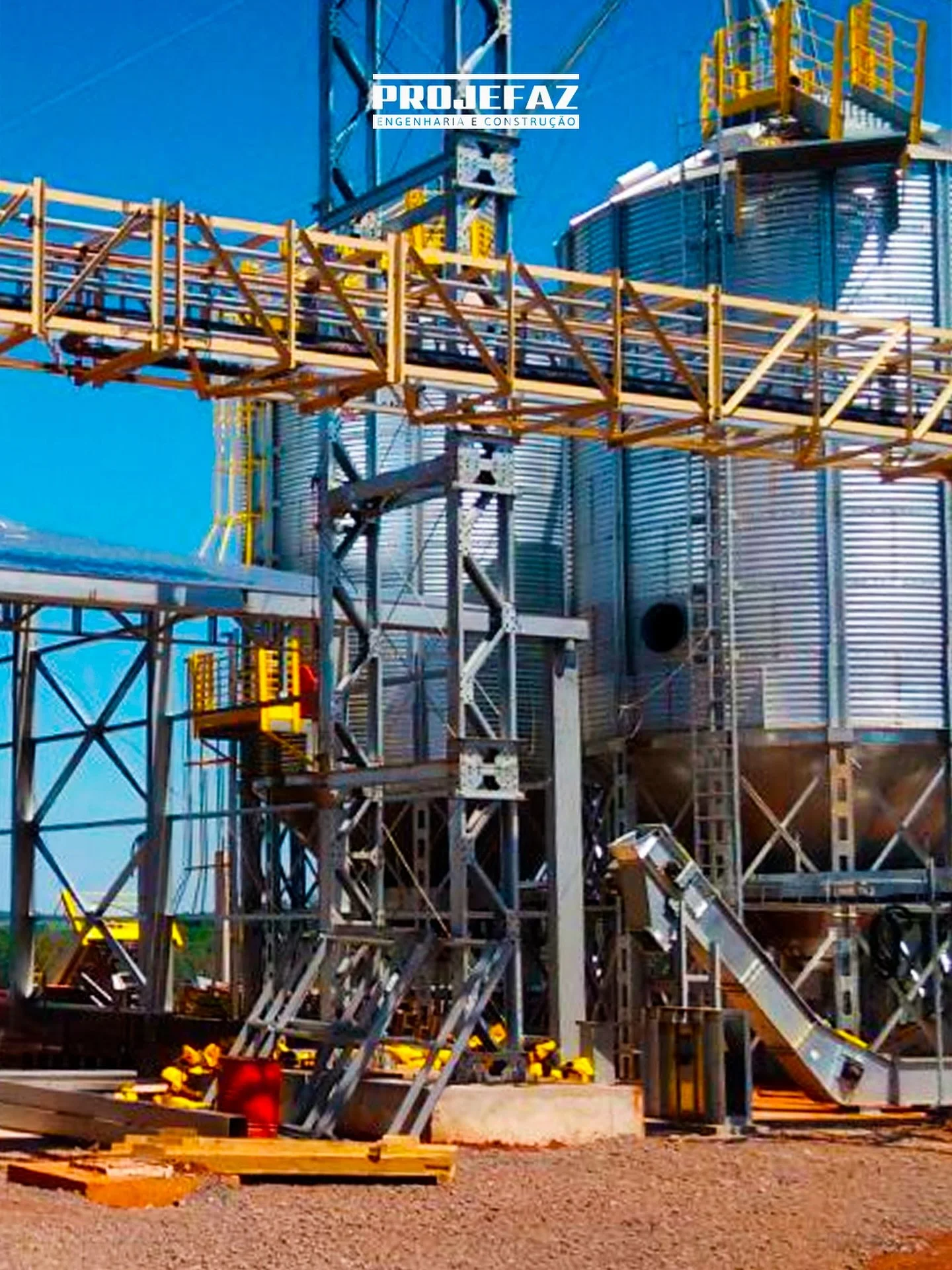 💎Na Projefaz, cada obra é pensada para durar, otimizar e transformar realidades.
Este silo que você vê na imagem é mais do que estrutura — é o resultado de um projeto executado com planejamento, agilidade e co
