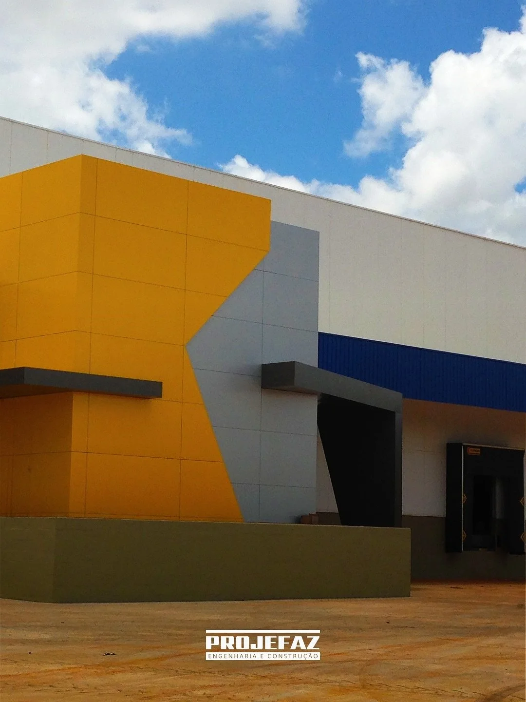 Mais uma obra conclu&iacute;da com excel&ecirc;ncia.
A Projefaz Engenharia tem orgulho em anunciar a entrega do projeto da Katayama Alimentos, em Guararapes, uma constru&ccedil;&atilde;o realizada com planejamento estrat&eacute;gico, execu&ccedil;&at