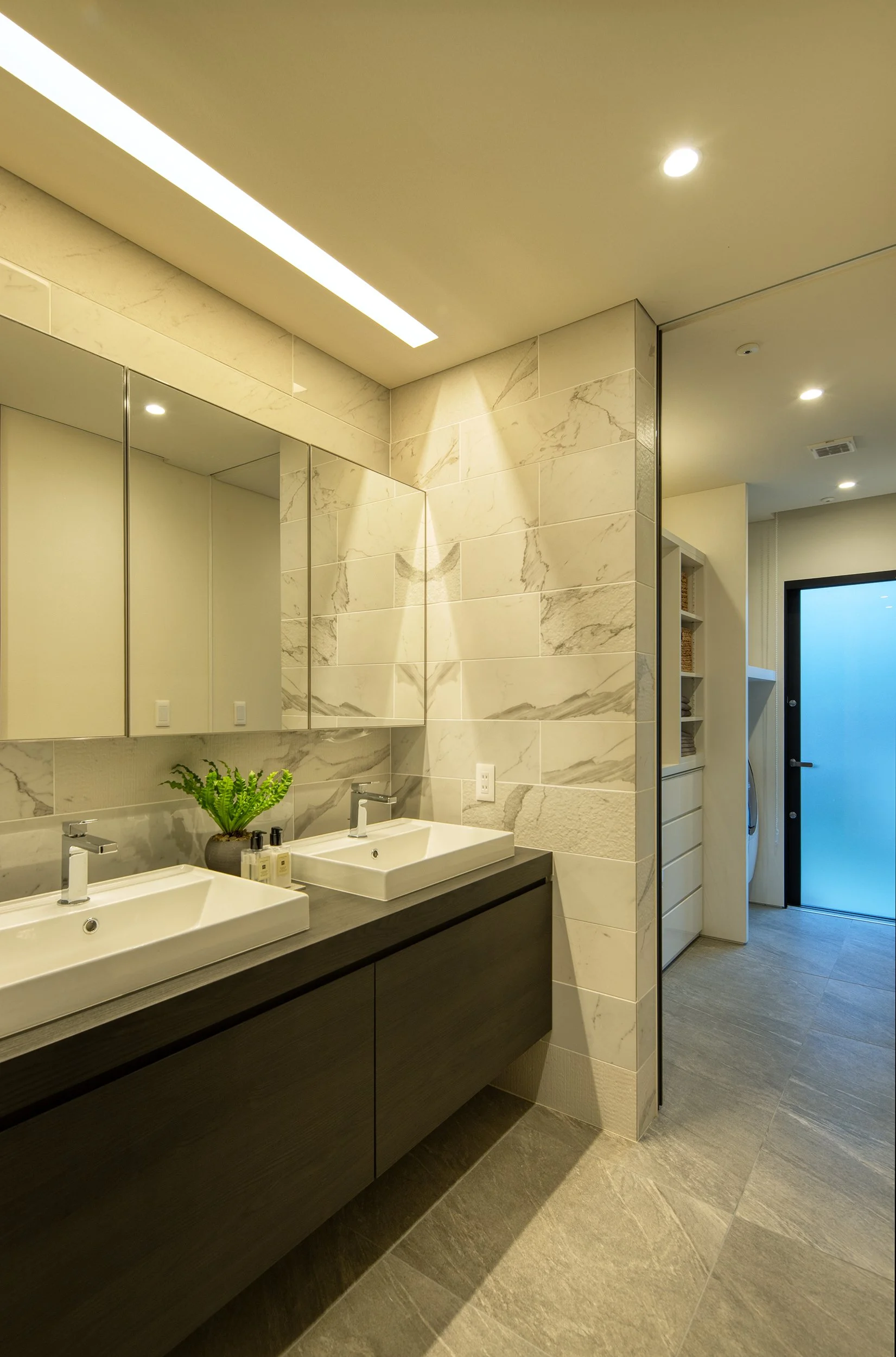 011.jpg