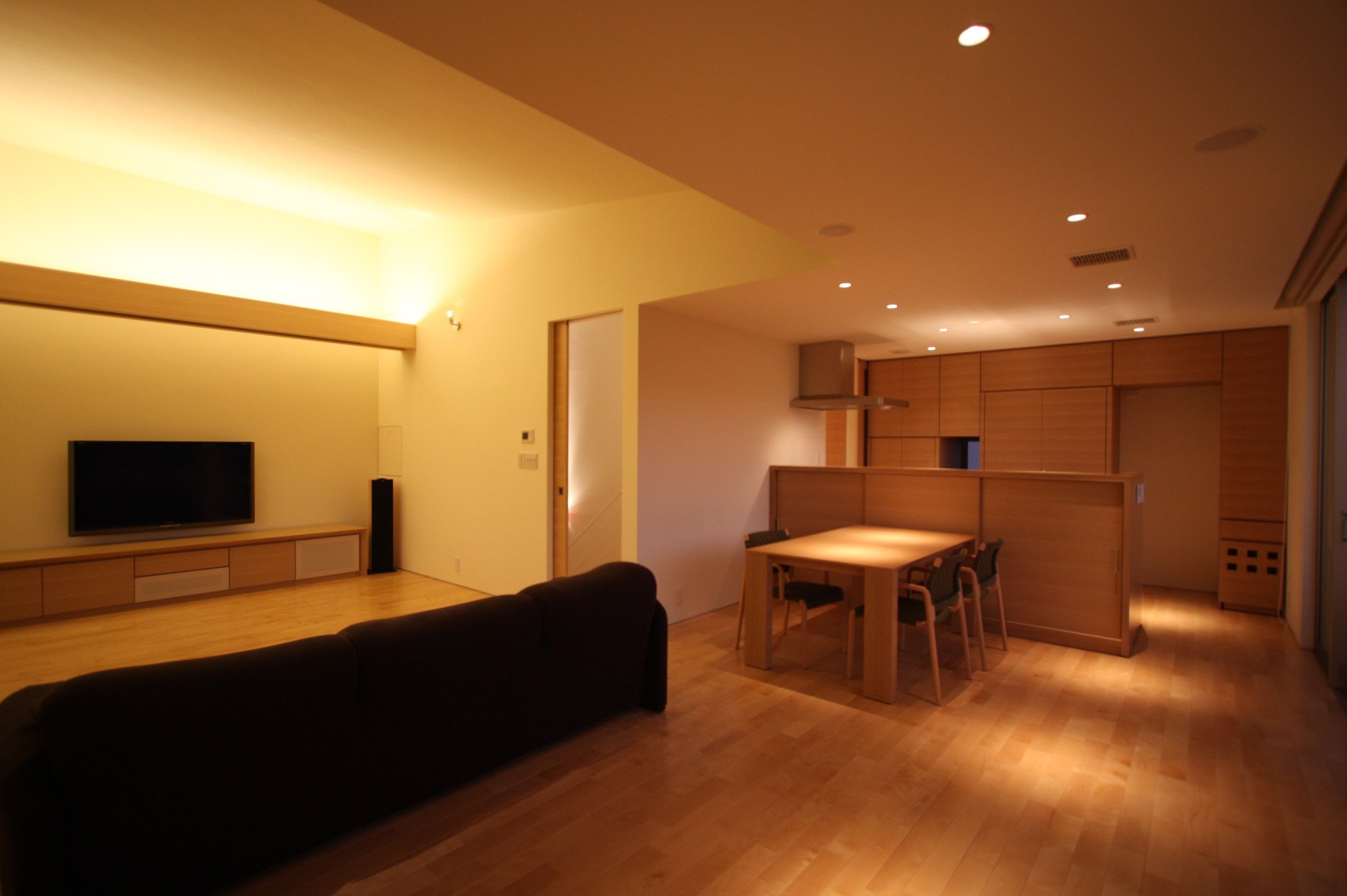 24 TheaterHouse食堂夕景3.jpg
