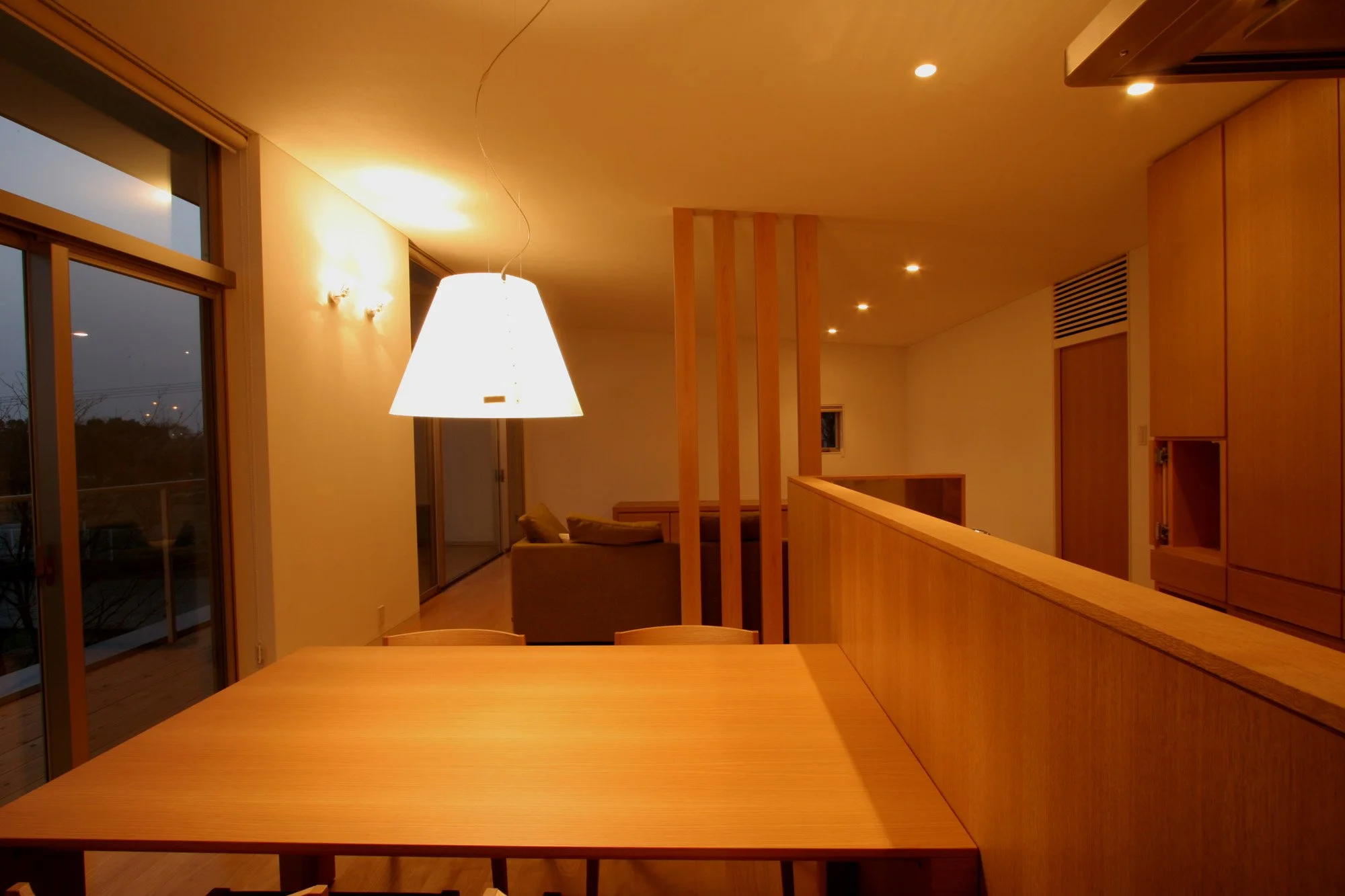 23　SARU'S HOUSE夕景食堂01.jpg