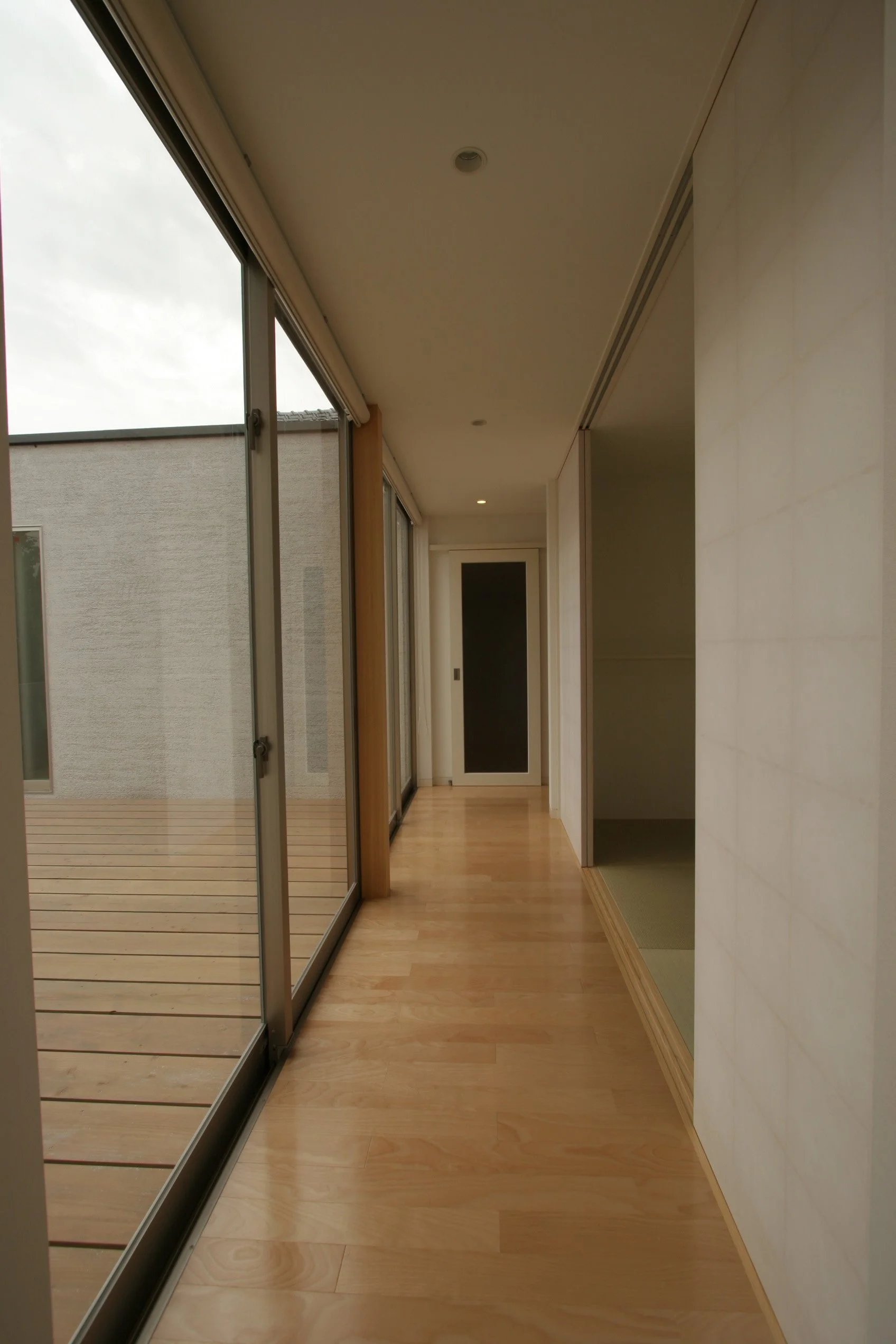 07　白岩の家廊下.jpg