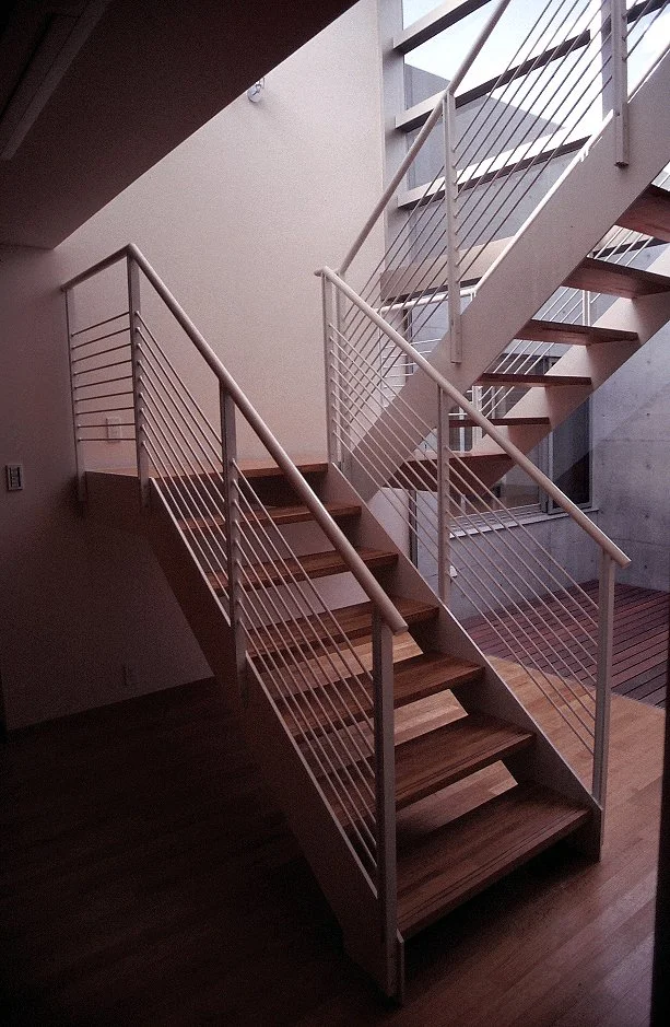 SQUARE COURT 階段室2.jpg