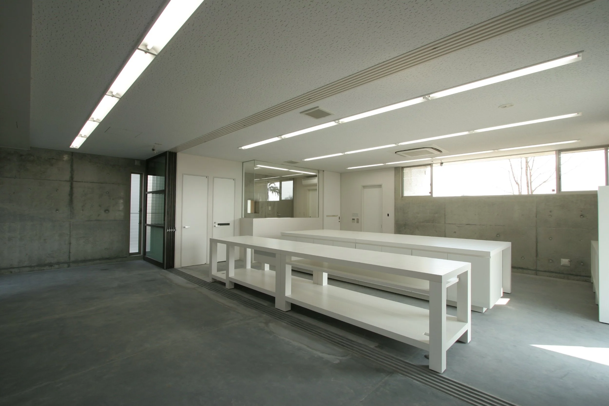 13　SARU'S HOUSE作業室引き戸開01.jpg