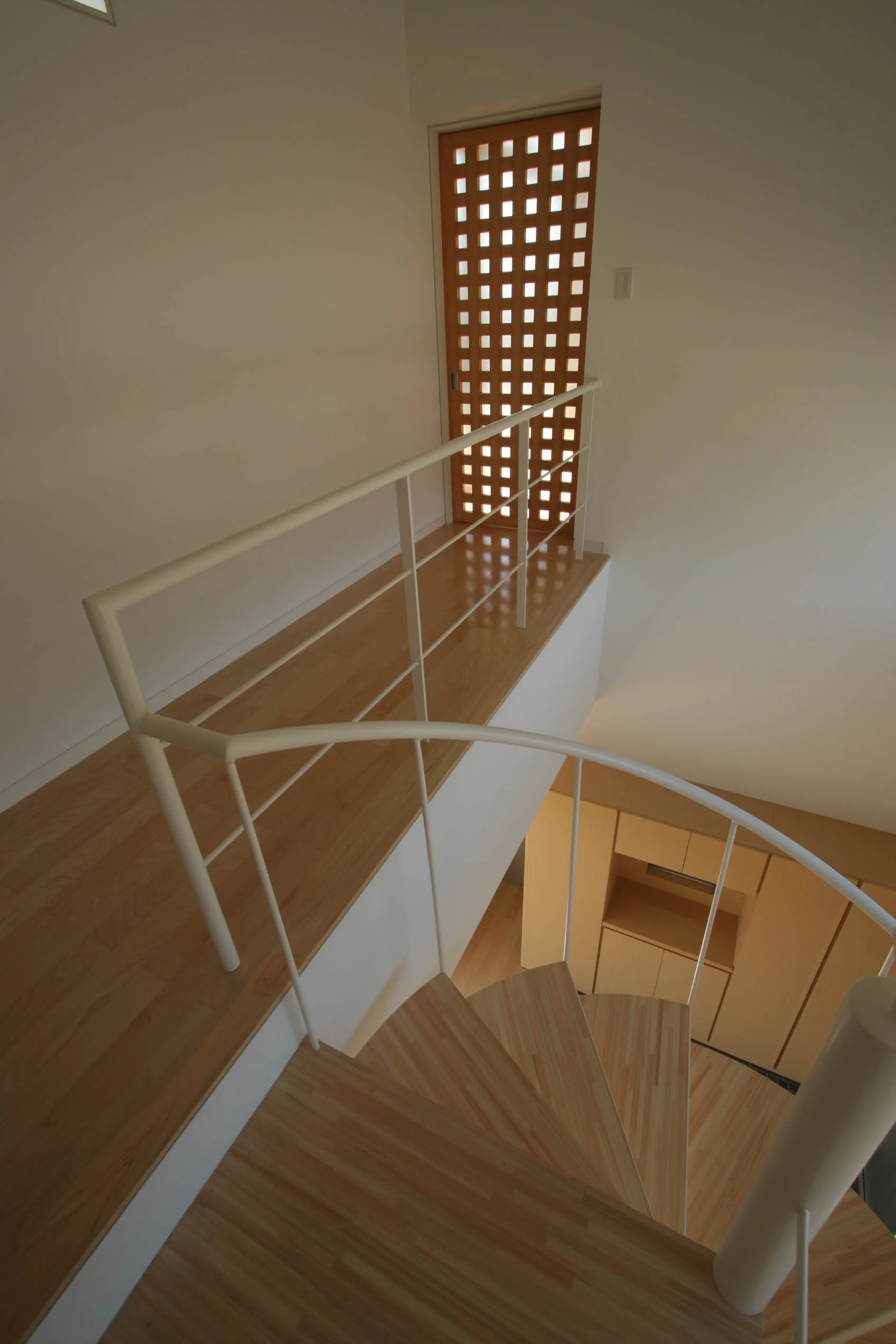 18　SARU'S HOUSE階段03.jpg