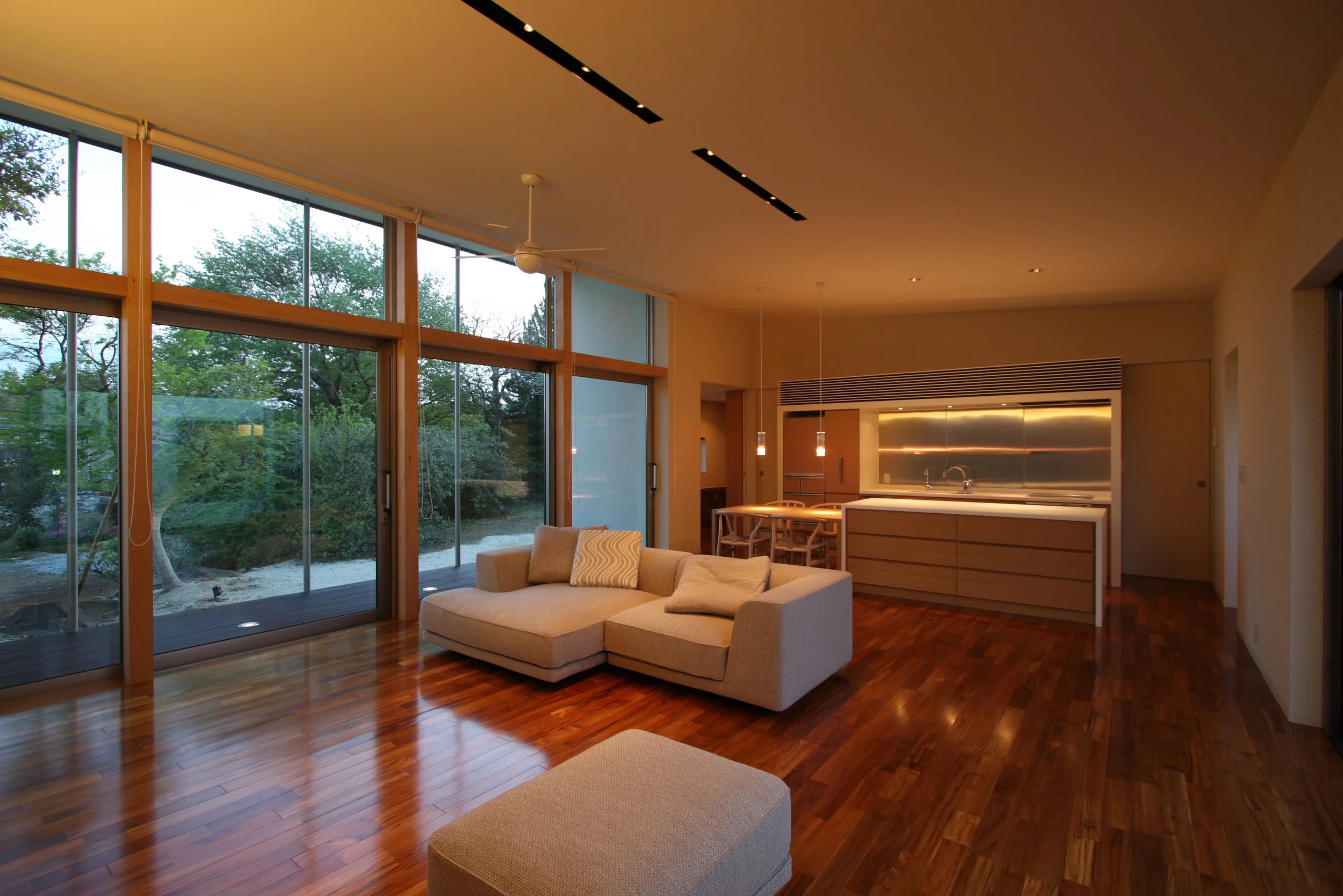 30　RE HOME居間夕景9.jpg