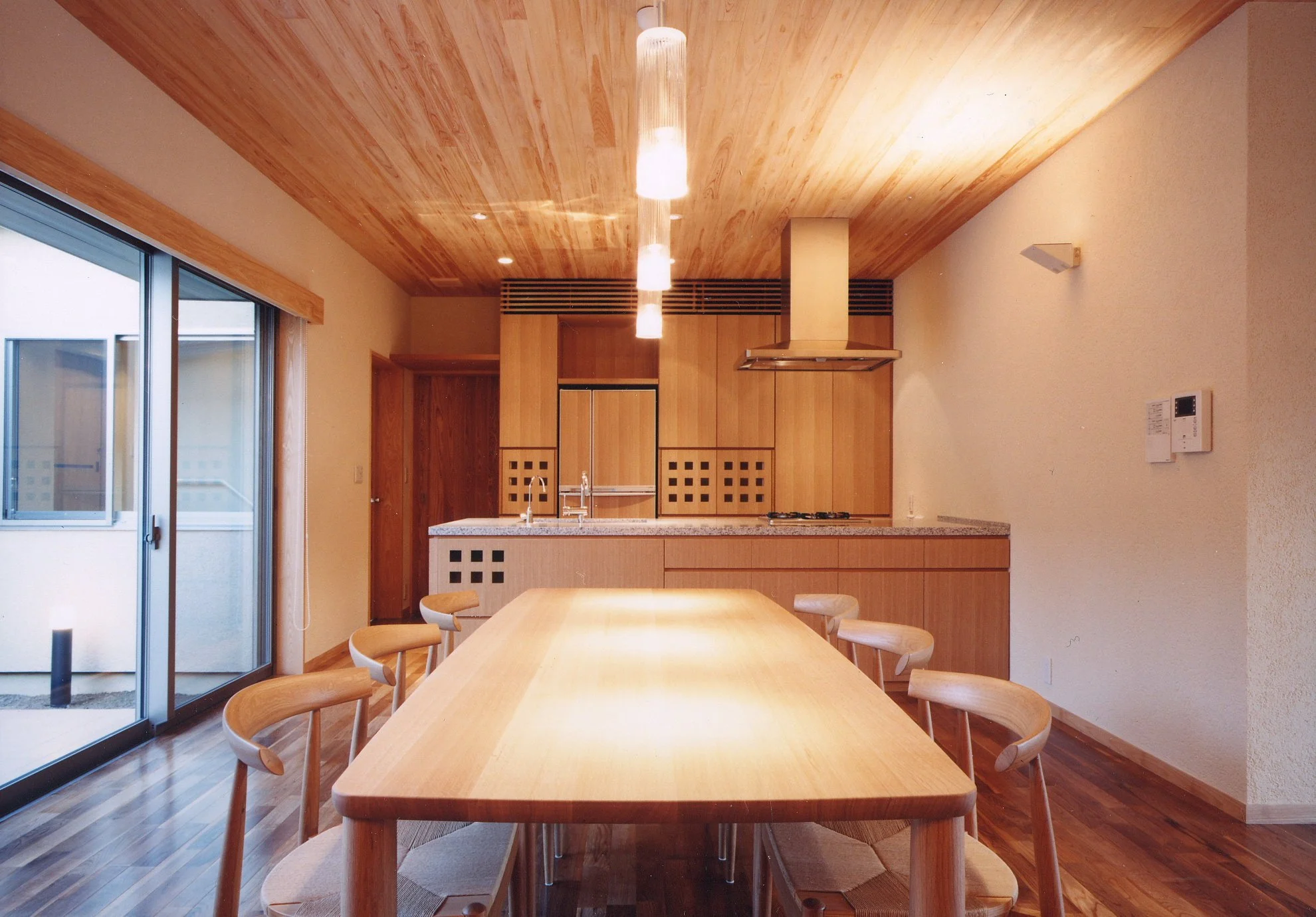 伊川の家 食堂02.jpg