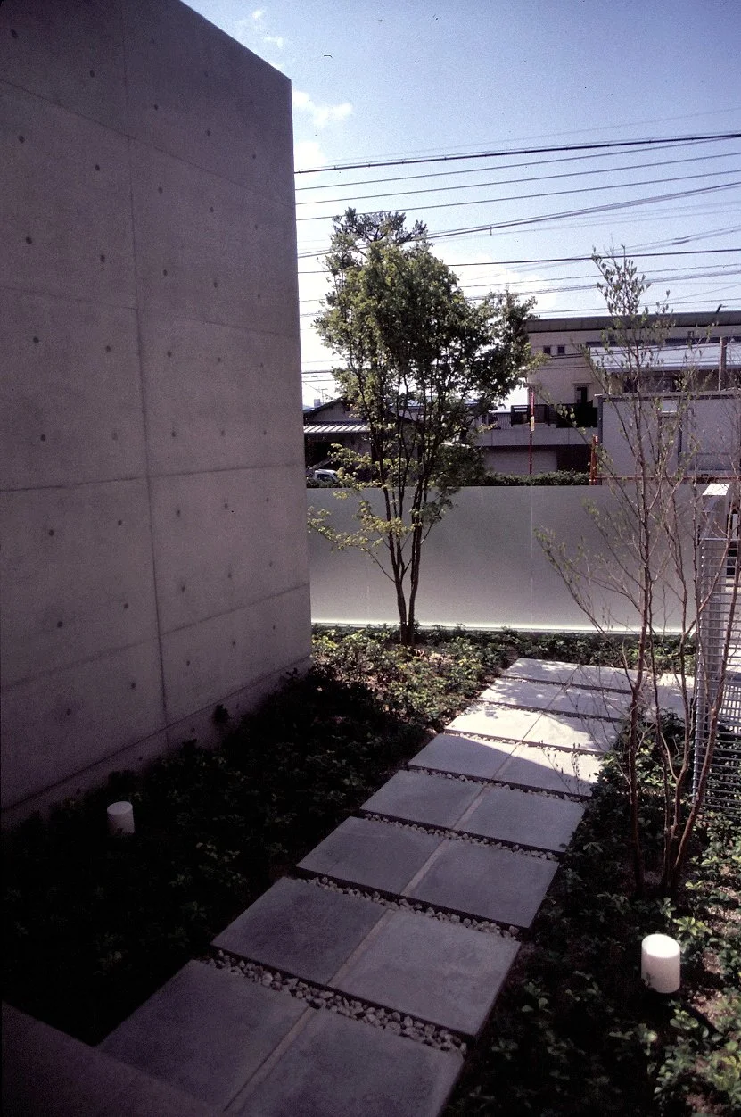 SQUARE COURT アプローチ1.jpg