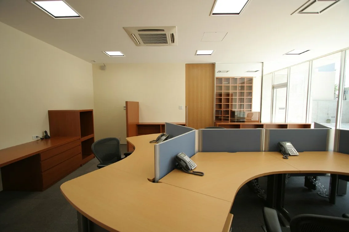 04　事務所内観.JPG