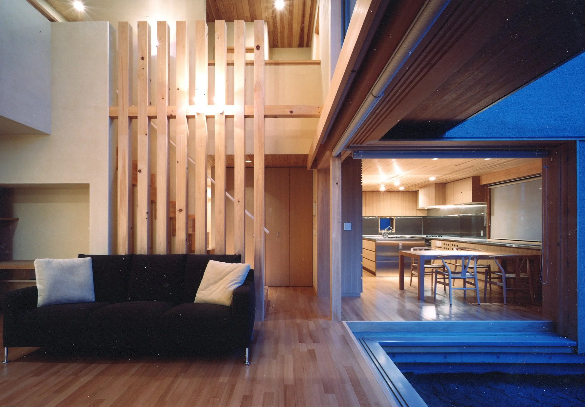 THEWOOD居間.jpg