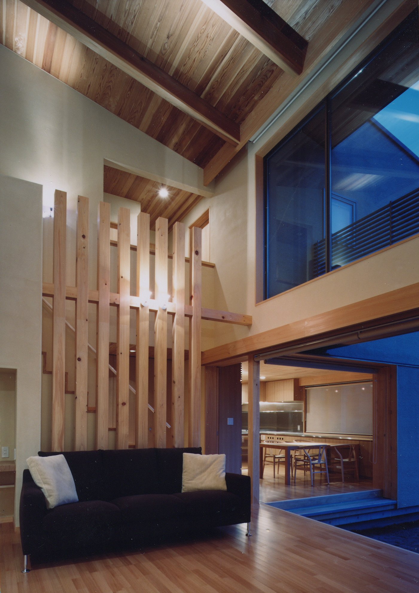THEWOOD居間03.jpg