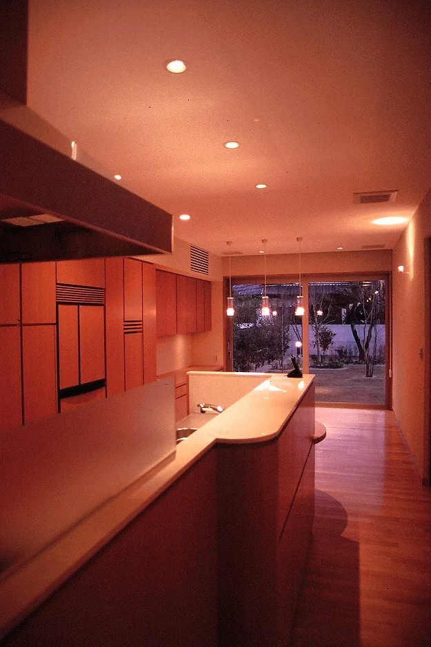 SQUARE COURT 台所より食堂.jpg