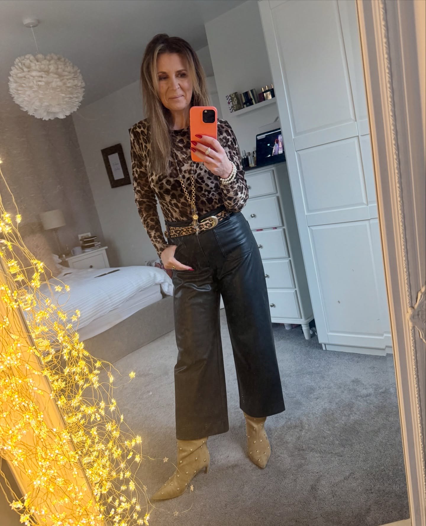 I remember a time when being self employed and out of corporate felt lonely. No water cooler chats. No celebration dinners. No Christmas party.

For someone who gets her energy from being around others it was a shock to the system, especially at this