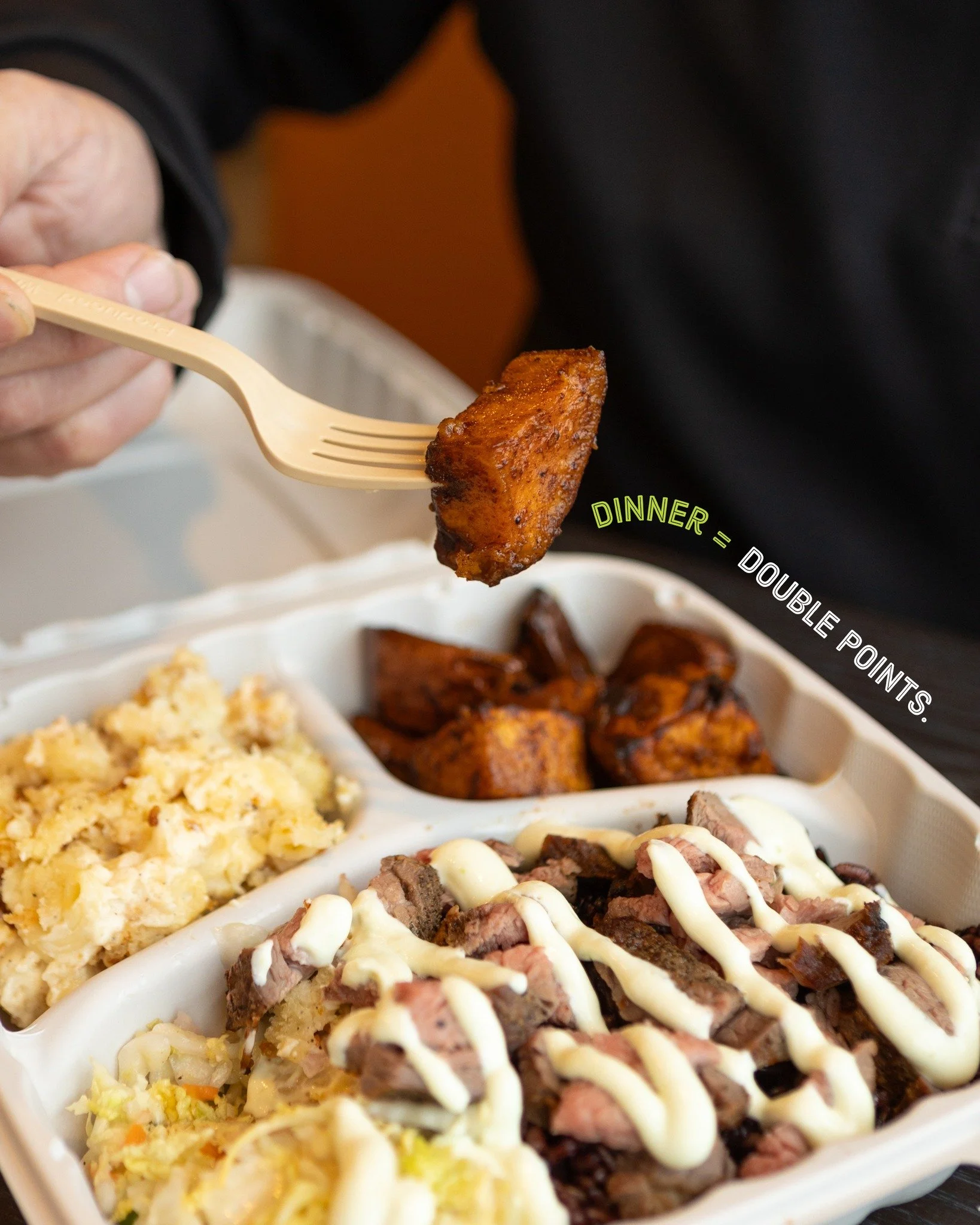 Dinner = handled.
Rewards = doubled.

For a limited time, earn 2X Points on the Dinner Box.

Stock up for the week or feed the whole crew &mdash; either way, your rewards add up fast.

Now through 3/22.
Limit 4 Dinner Boxes per transaction. Rewards m