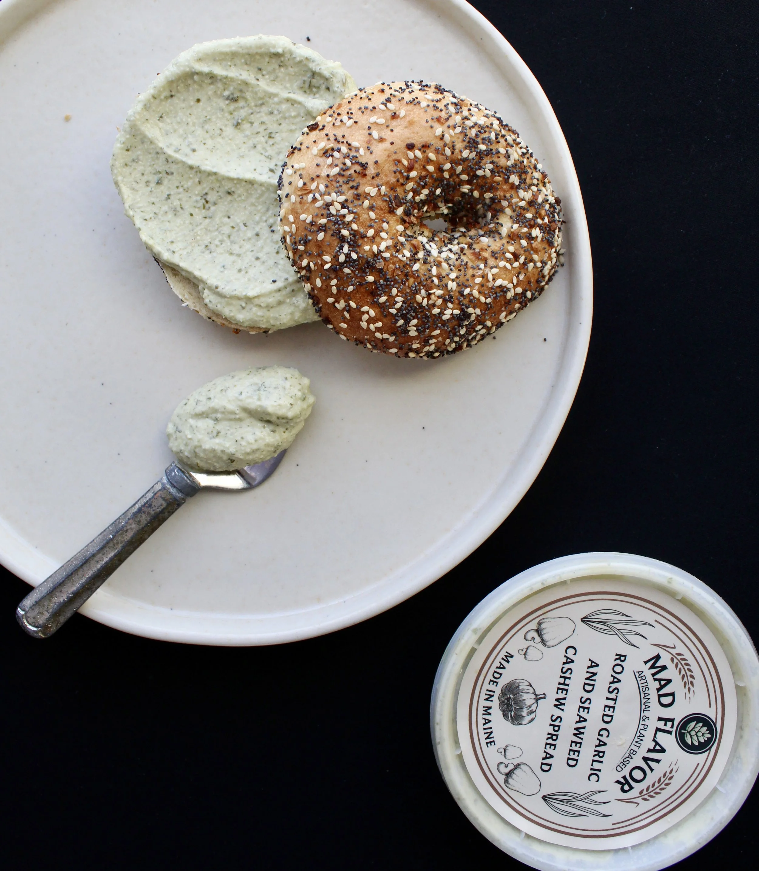 Roasted Garlic and Seaweed Cashew Spread
